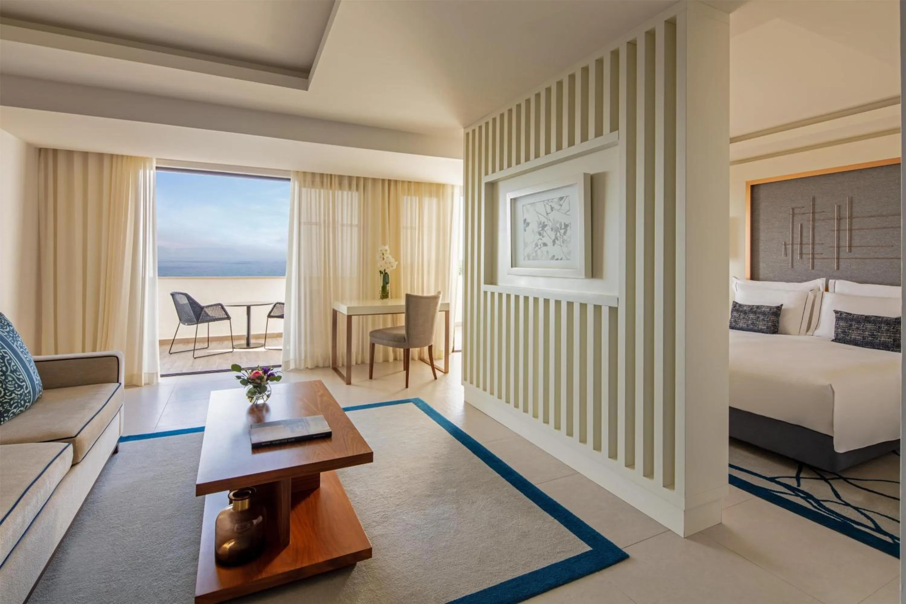 Photo of the whole room, Bed in Tivoli Carvoeiro