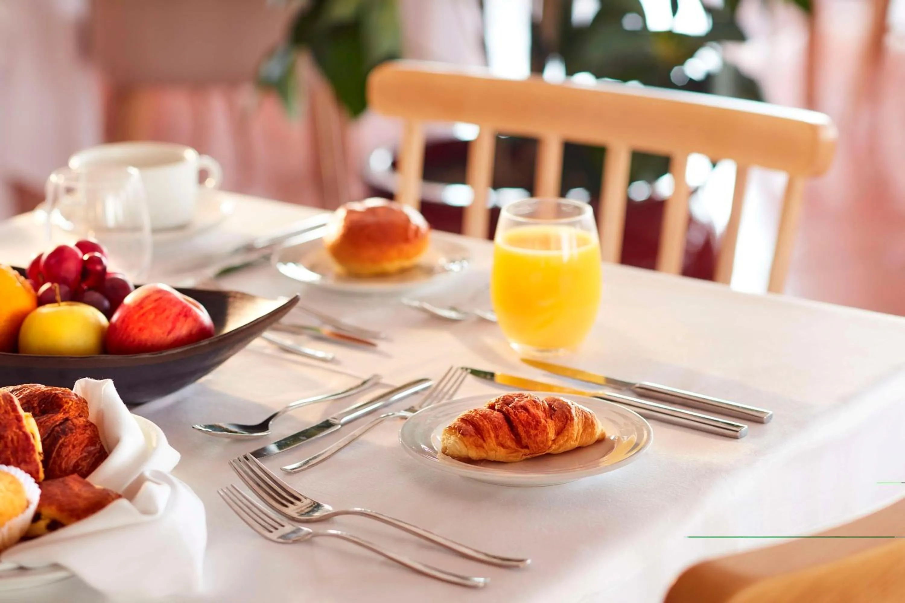 Restaurant/places to eat in Tivoli Lagos