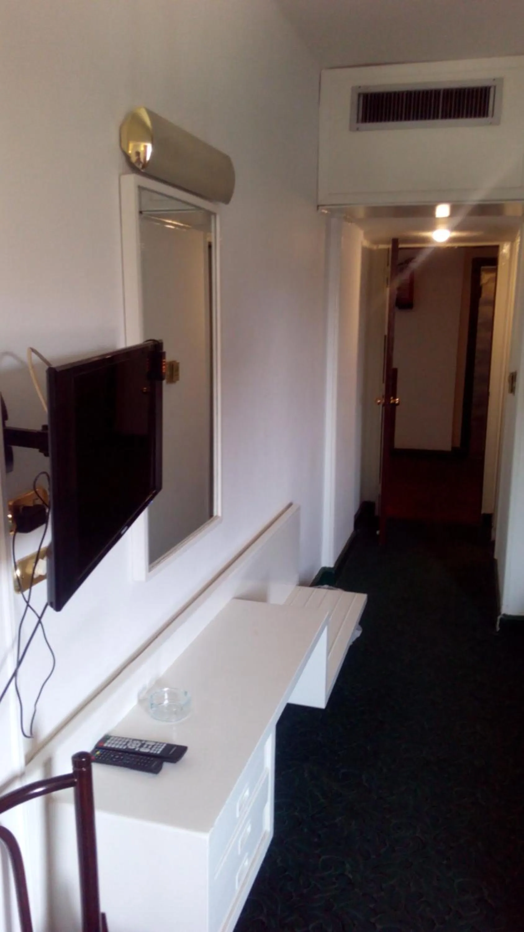 Bed in Beirut Hotel Cairo