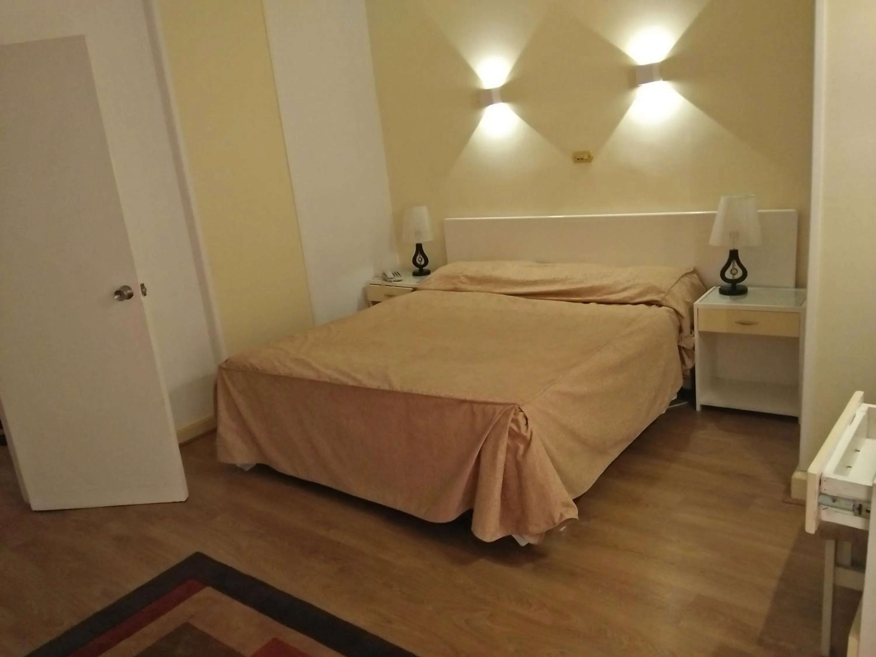 Bed in Beirut Hotel Cairo