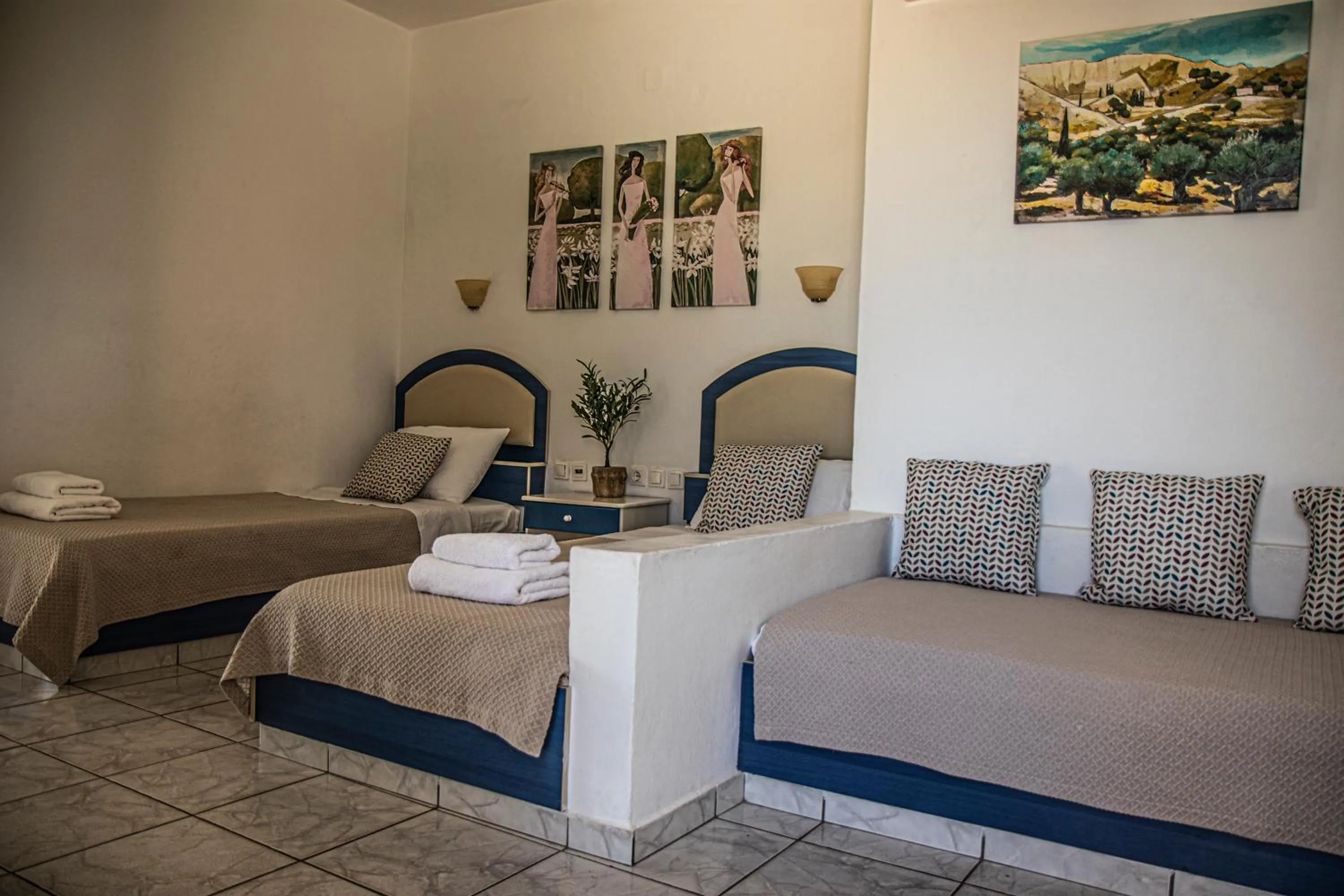 Bed in Castri Village Hotel