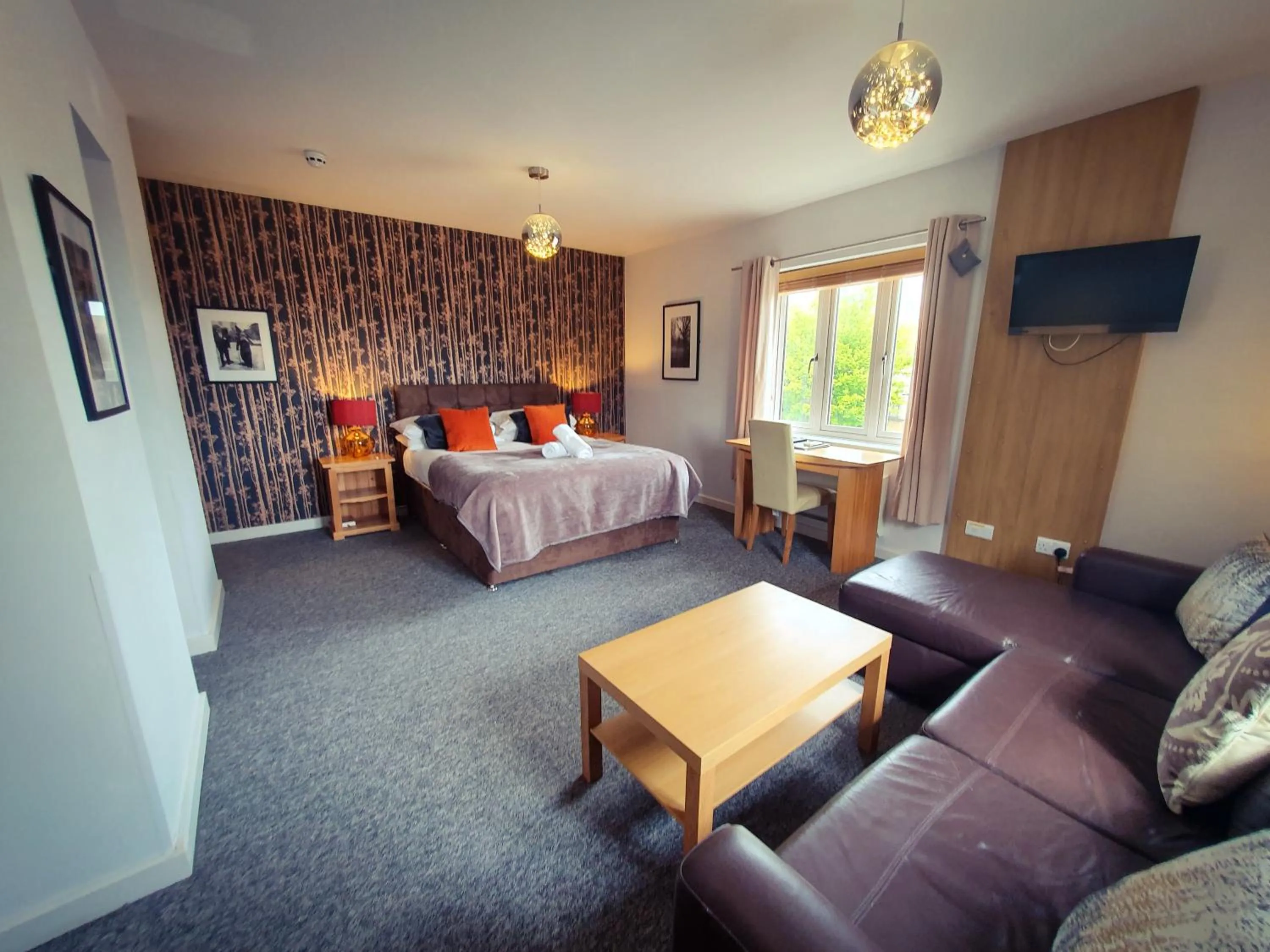 Bedroom, Bed in The Churchill Court