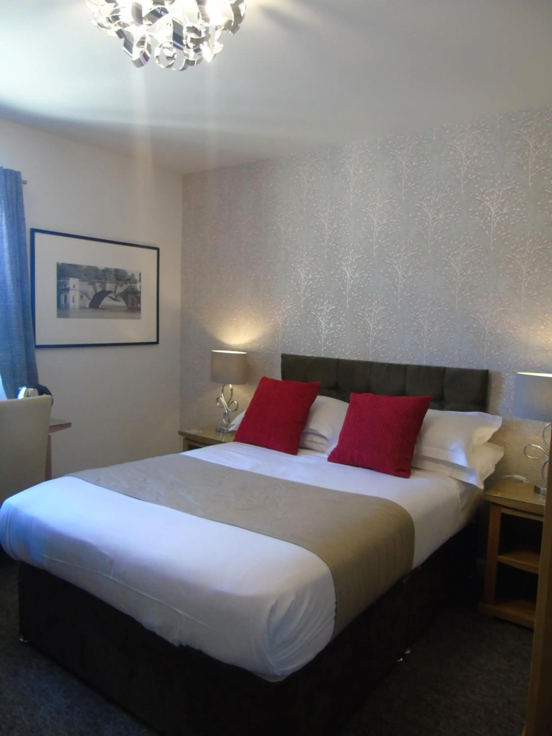 Bedroom, Bed in The Churchill Court