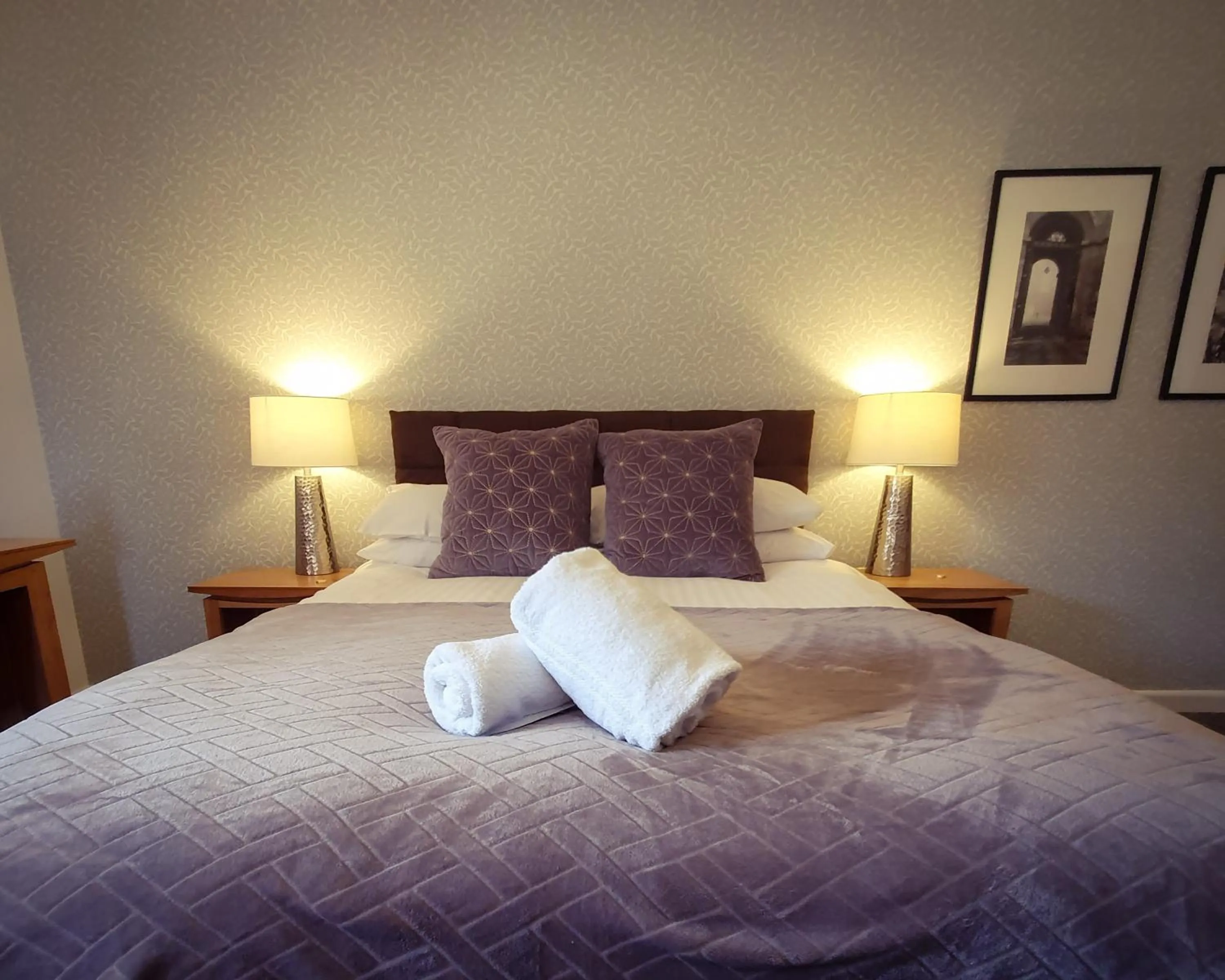 Bedroom, Bed in The Churchill Court