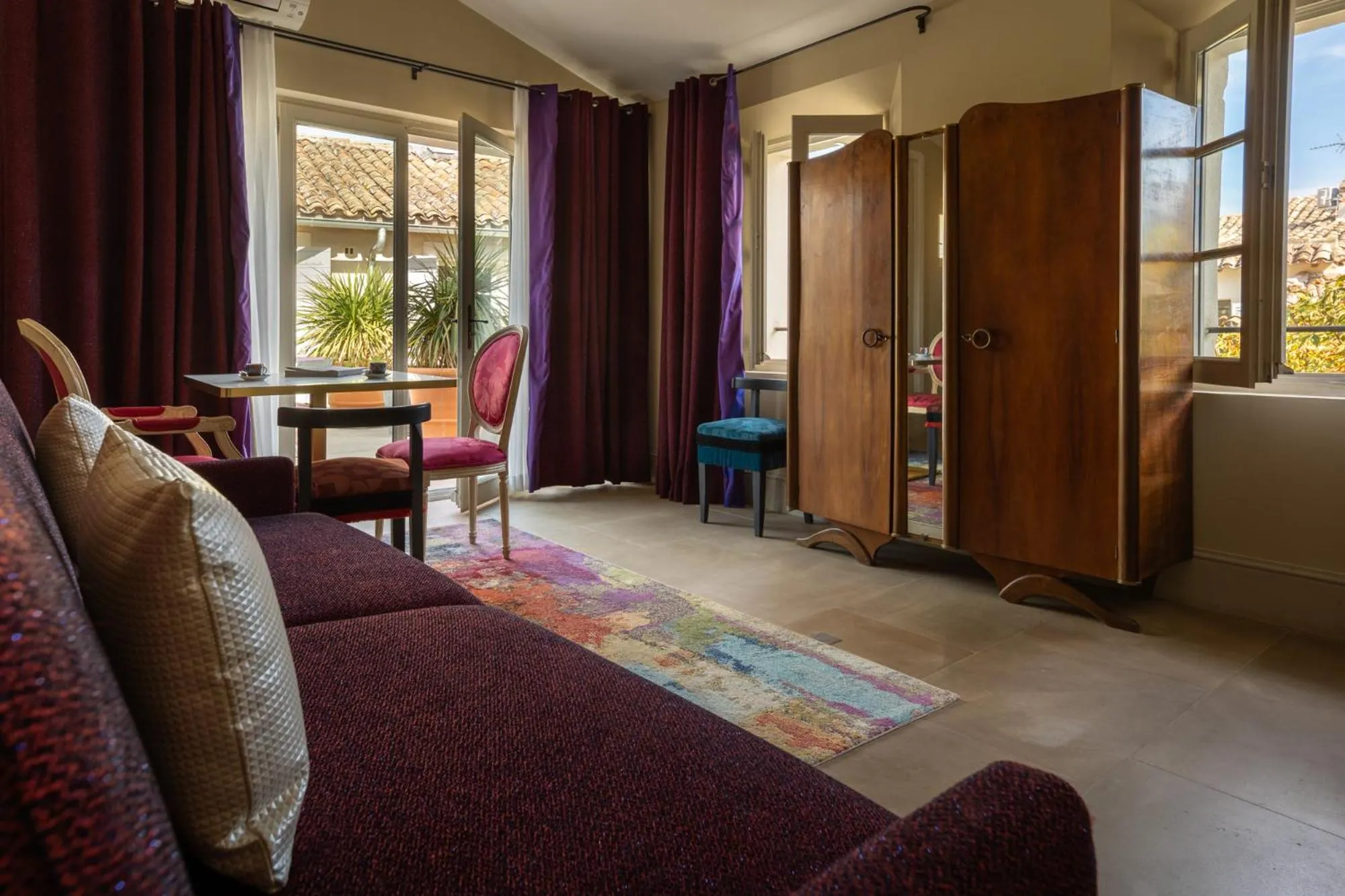 Living room in Le Clos Violette et Le 11 D'Aglaé - Appart' Hôtel de Charme Design de Luxe