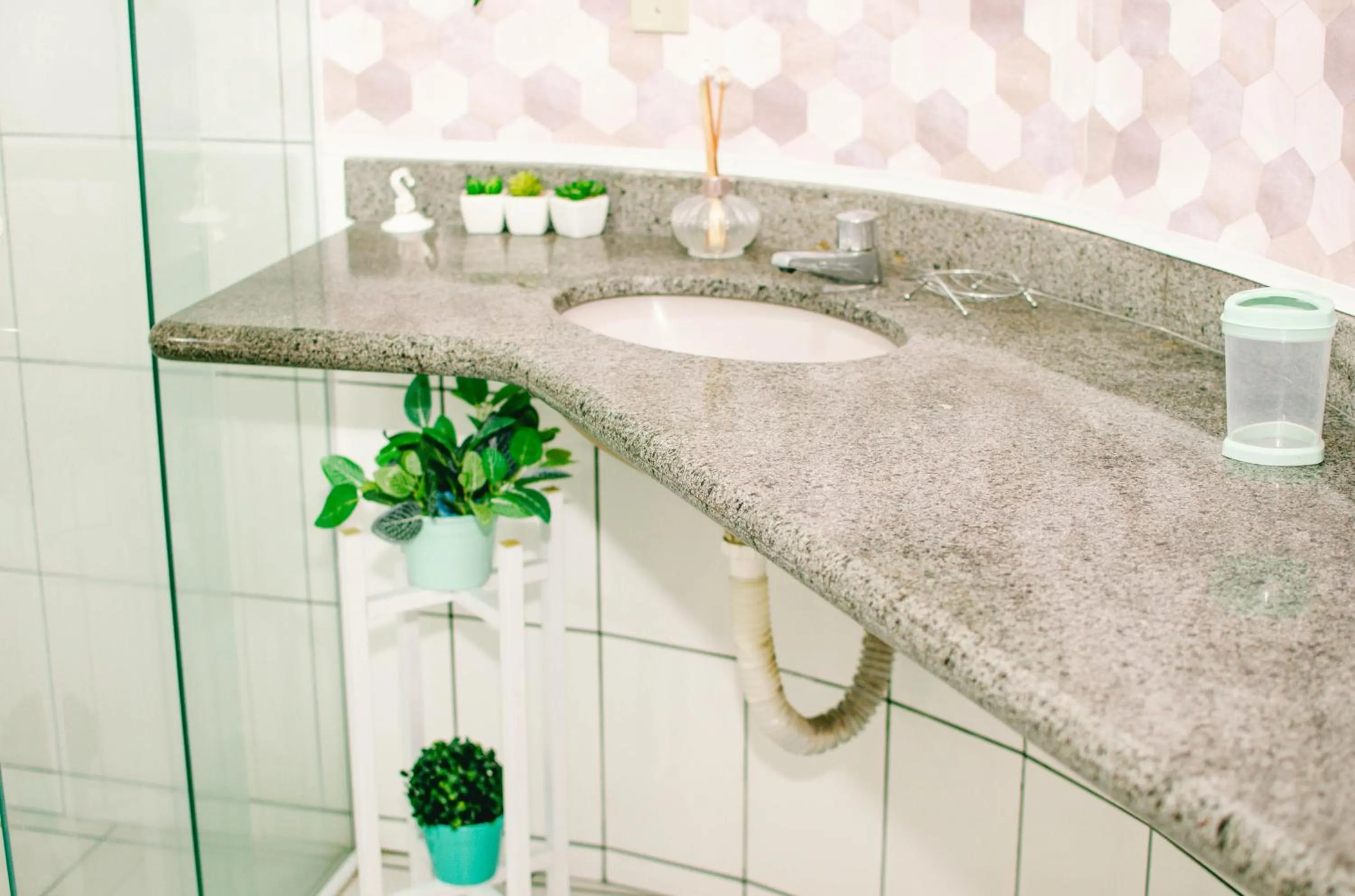 Apto lindo e aconchegante com piscina 202A