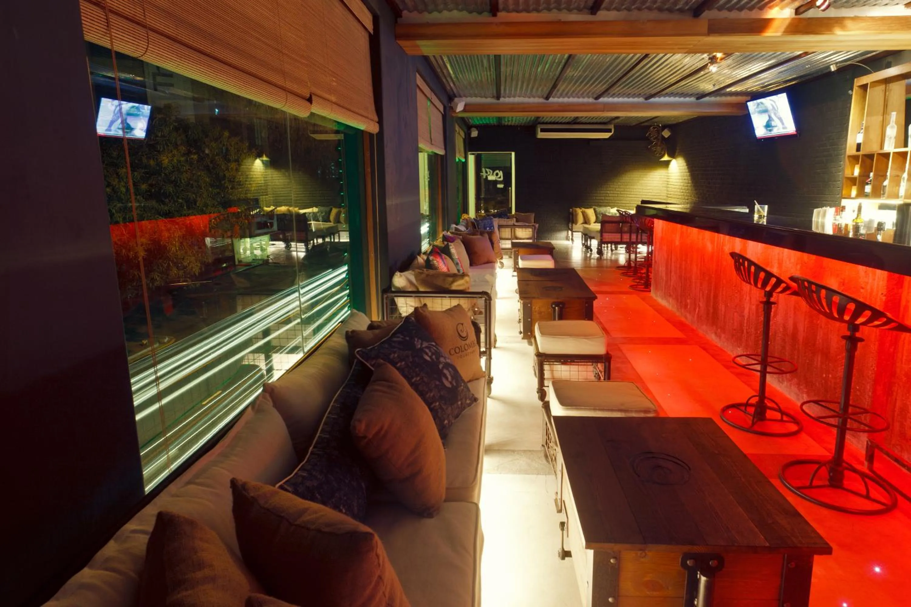 Lounge or bar in Colombo Court Hotel & Spa