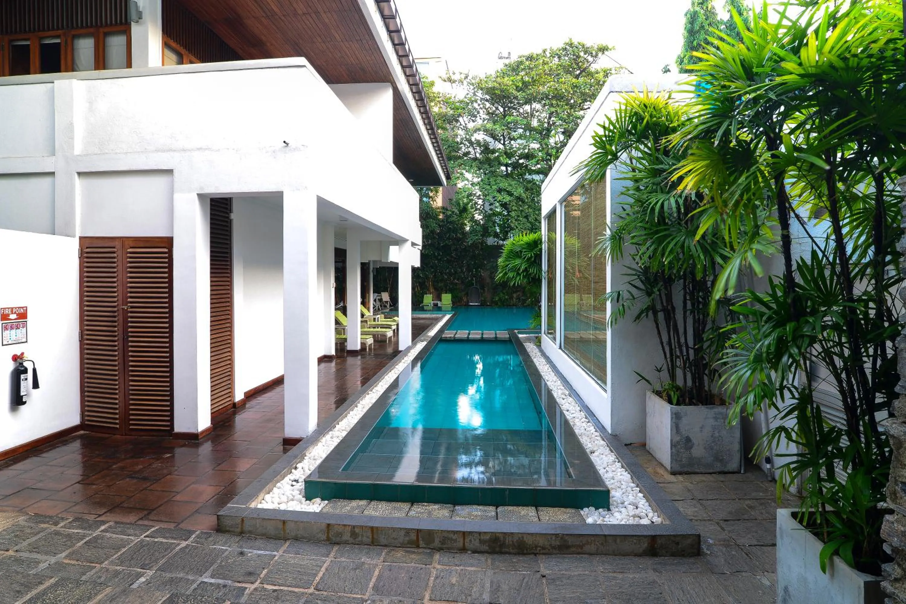 Swimming pool in Colombo Court Hotel & Spa