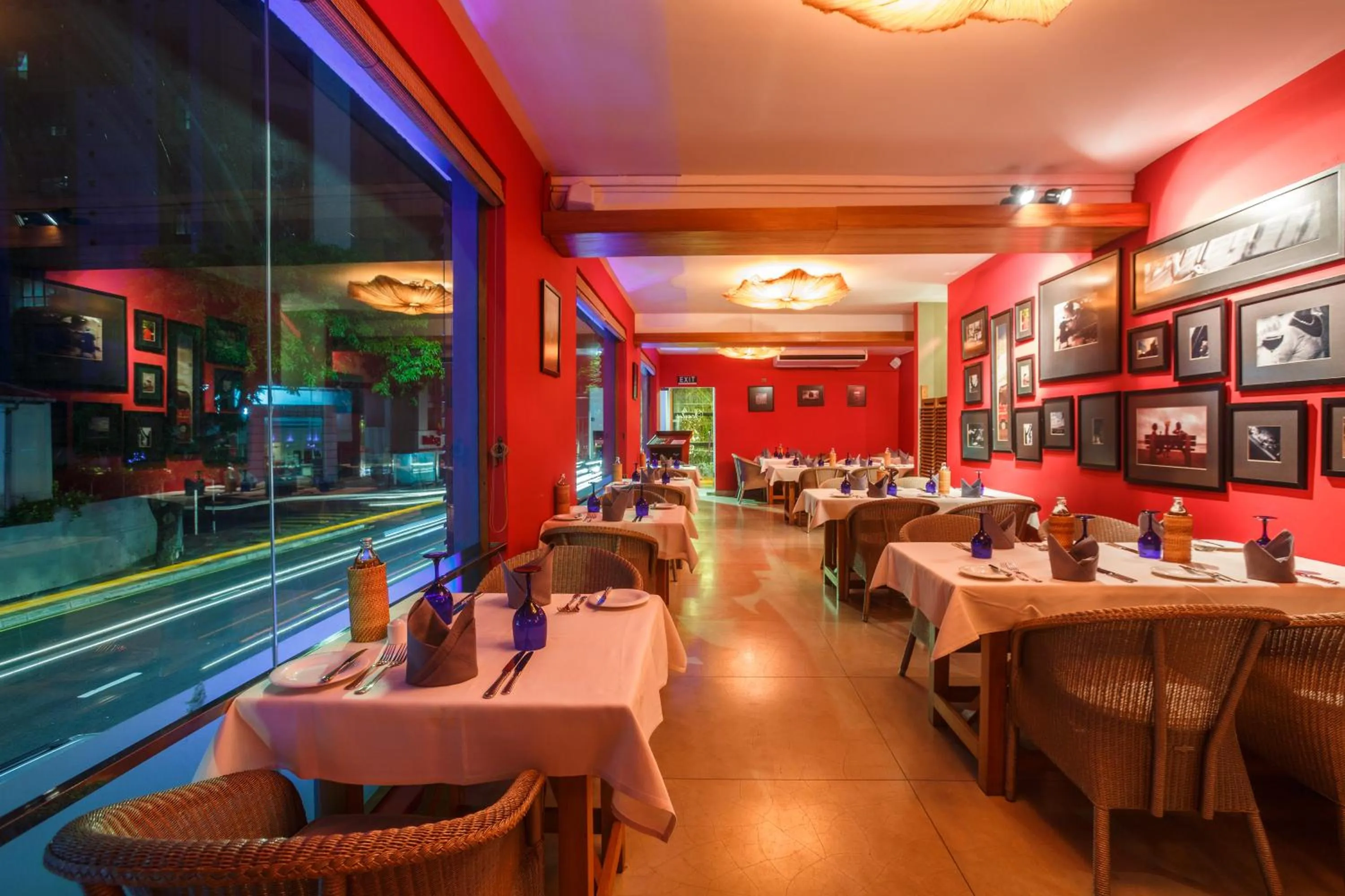 Restaurant/places to eat in Colombo Court Hotel & Spa