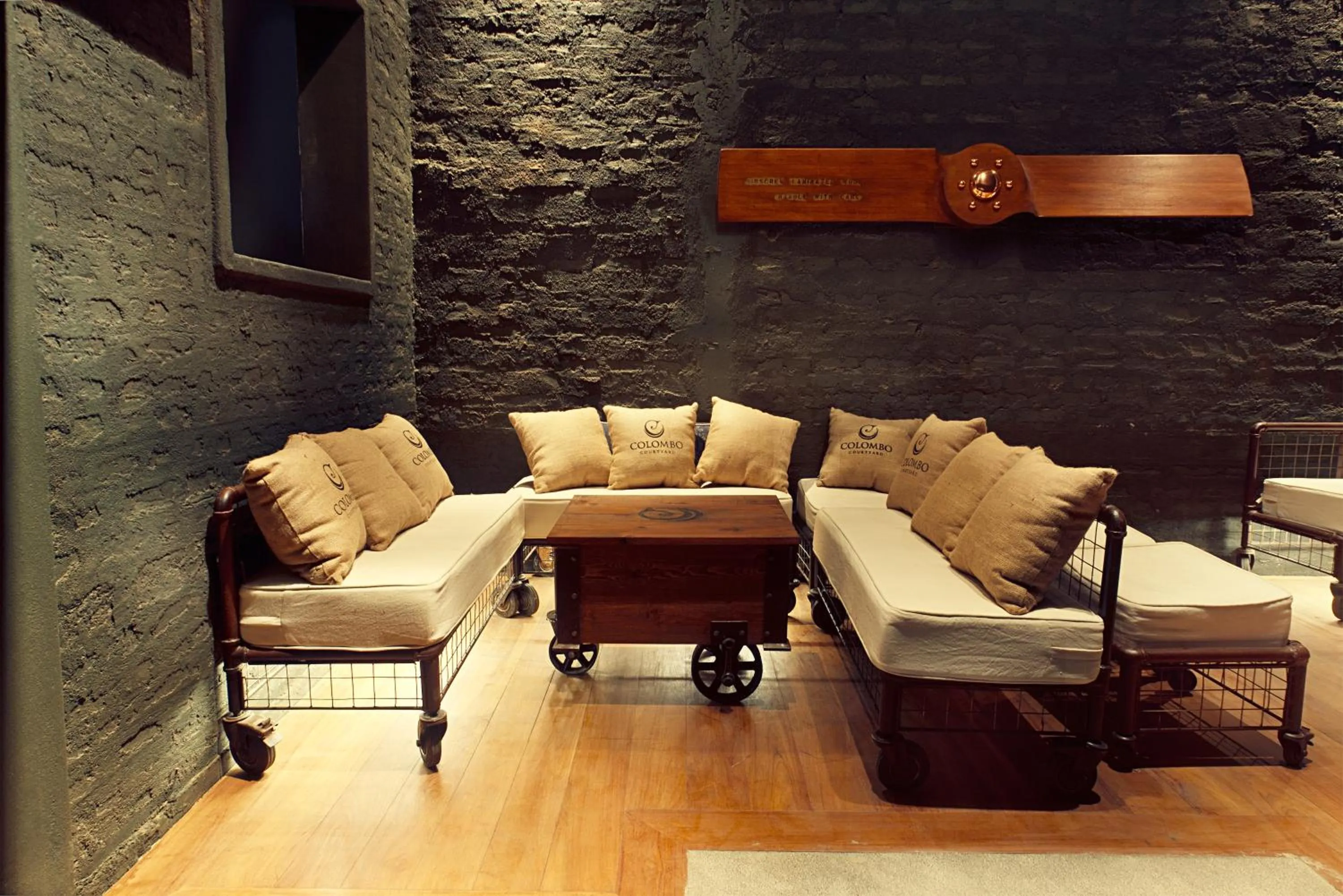 Lounge or bar in Colombo Court Hotel & Spa