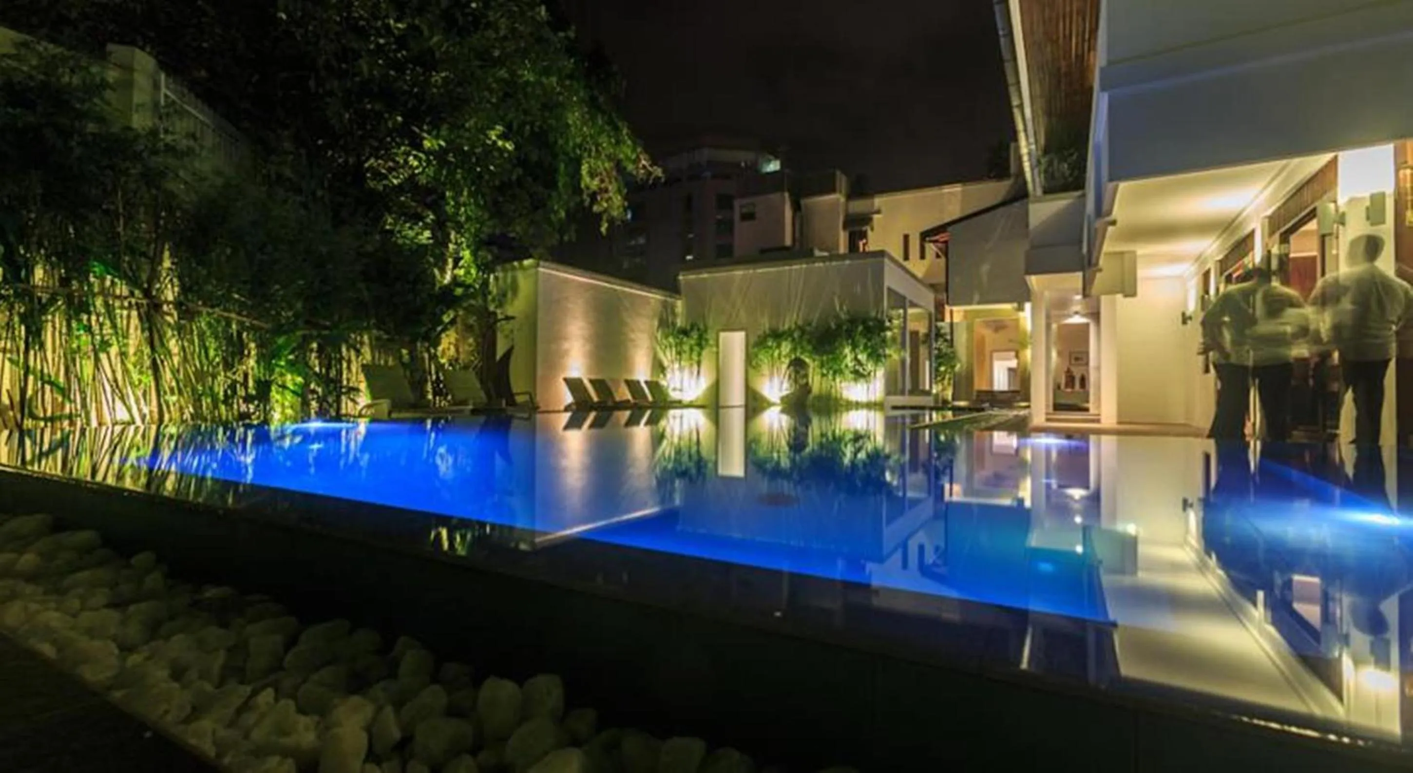 Swimming pool in Colombo Court Hotel & Spa