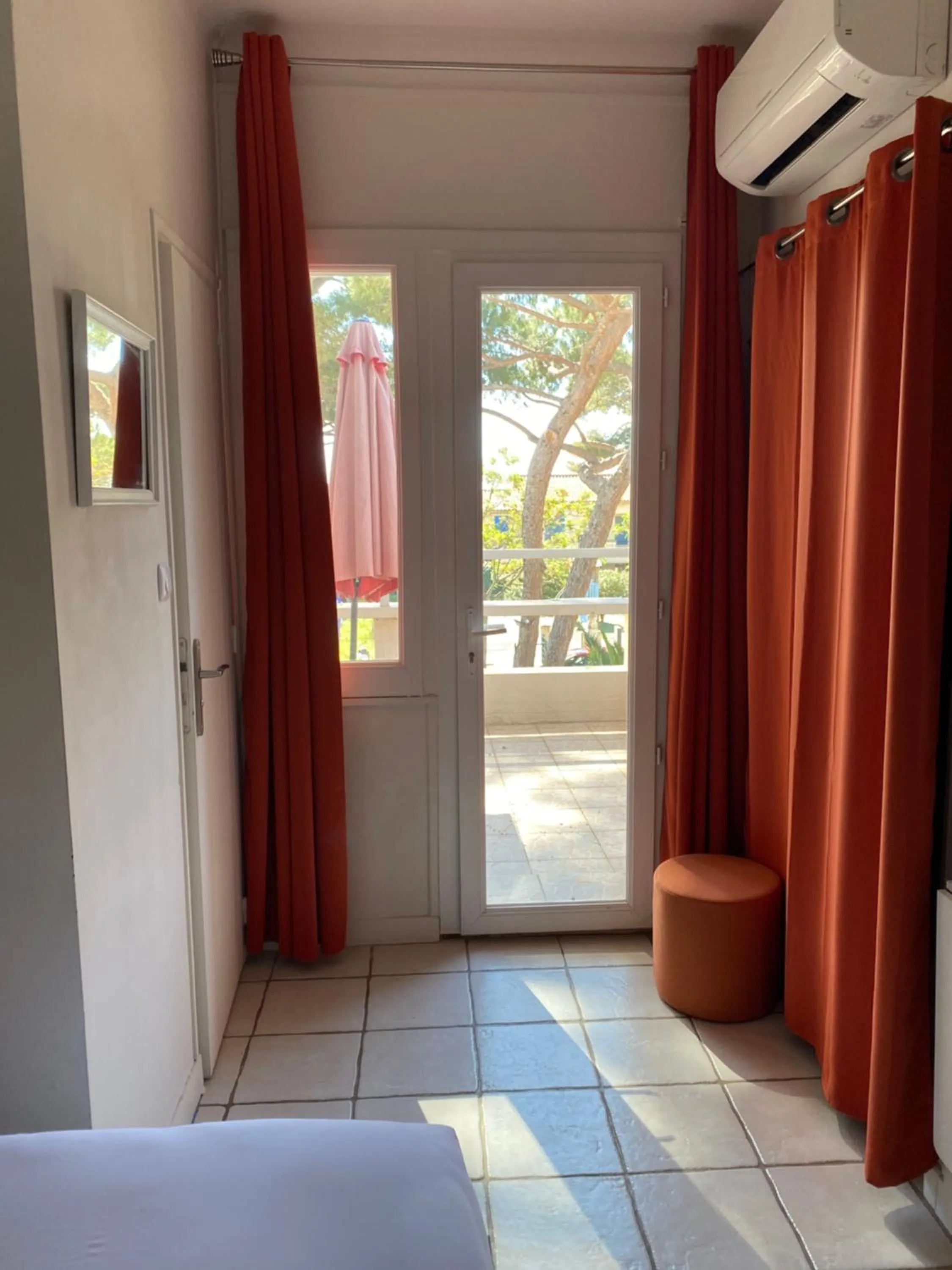 Bed in Hotel Le Ceinturon