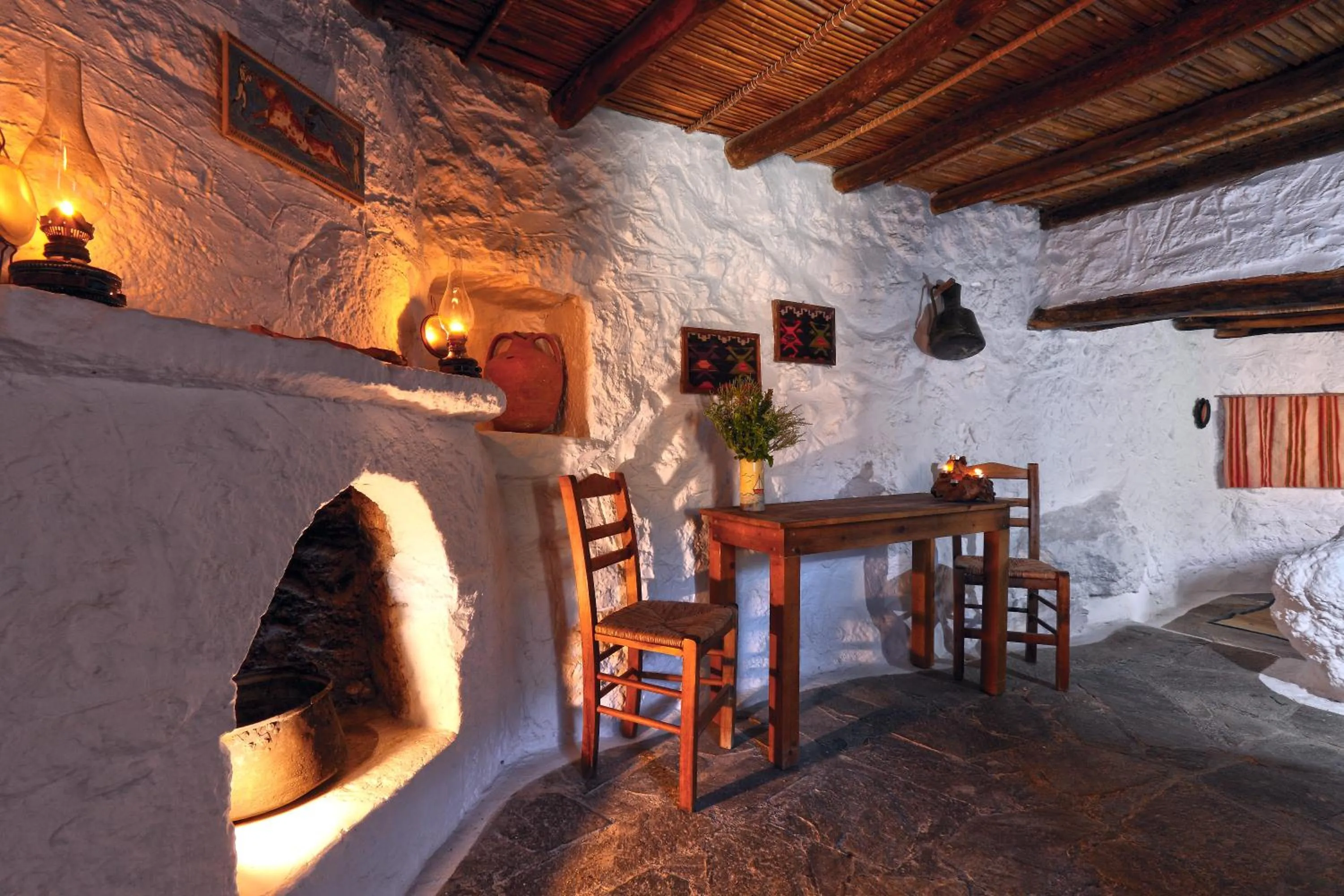 Decorative detail in Aspros Potamos