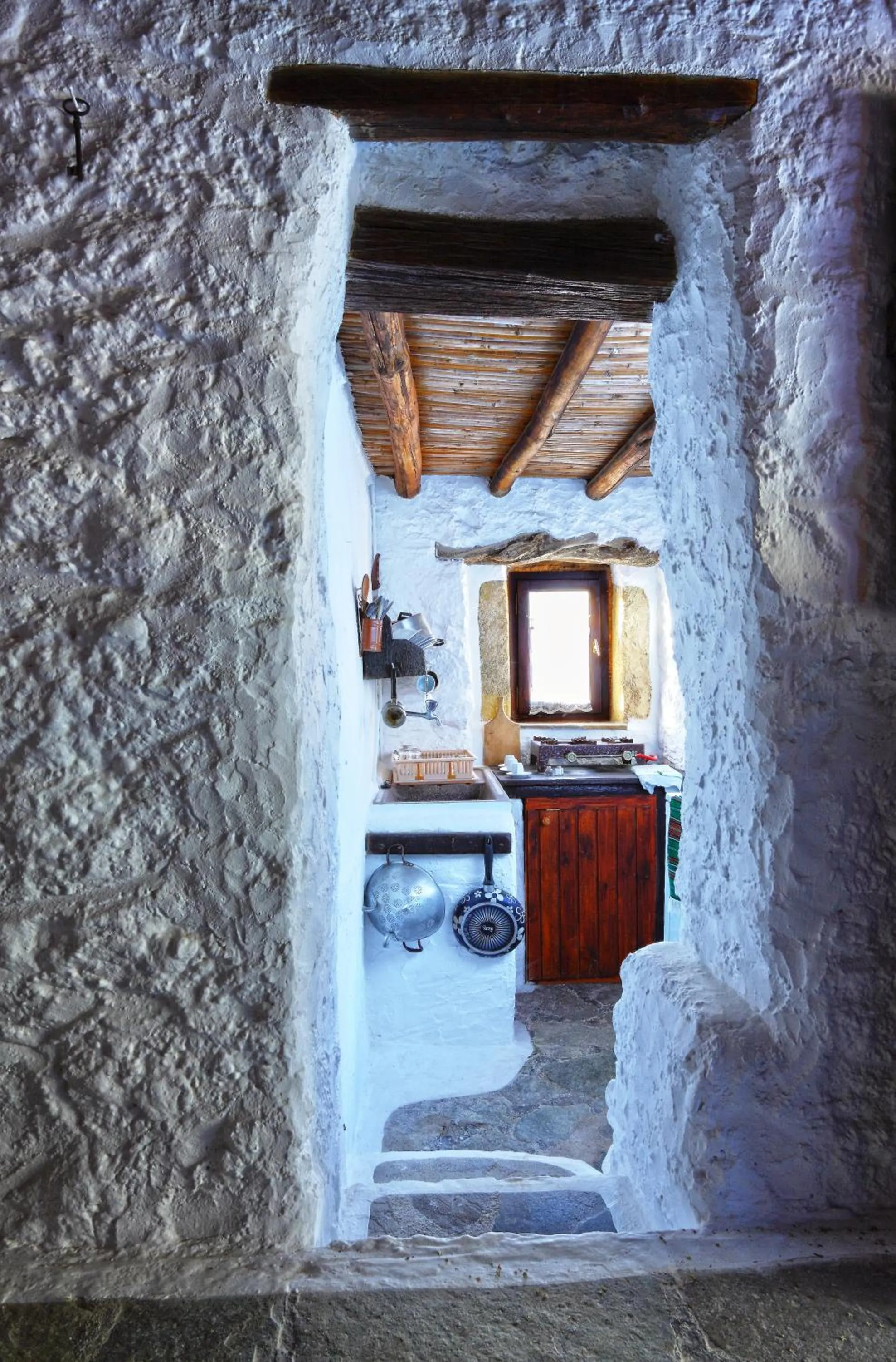 Kitchen or kitchenette in Aspros Potamos