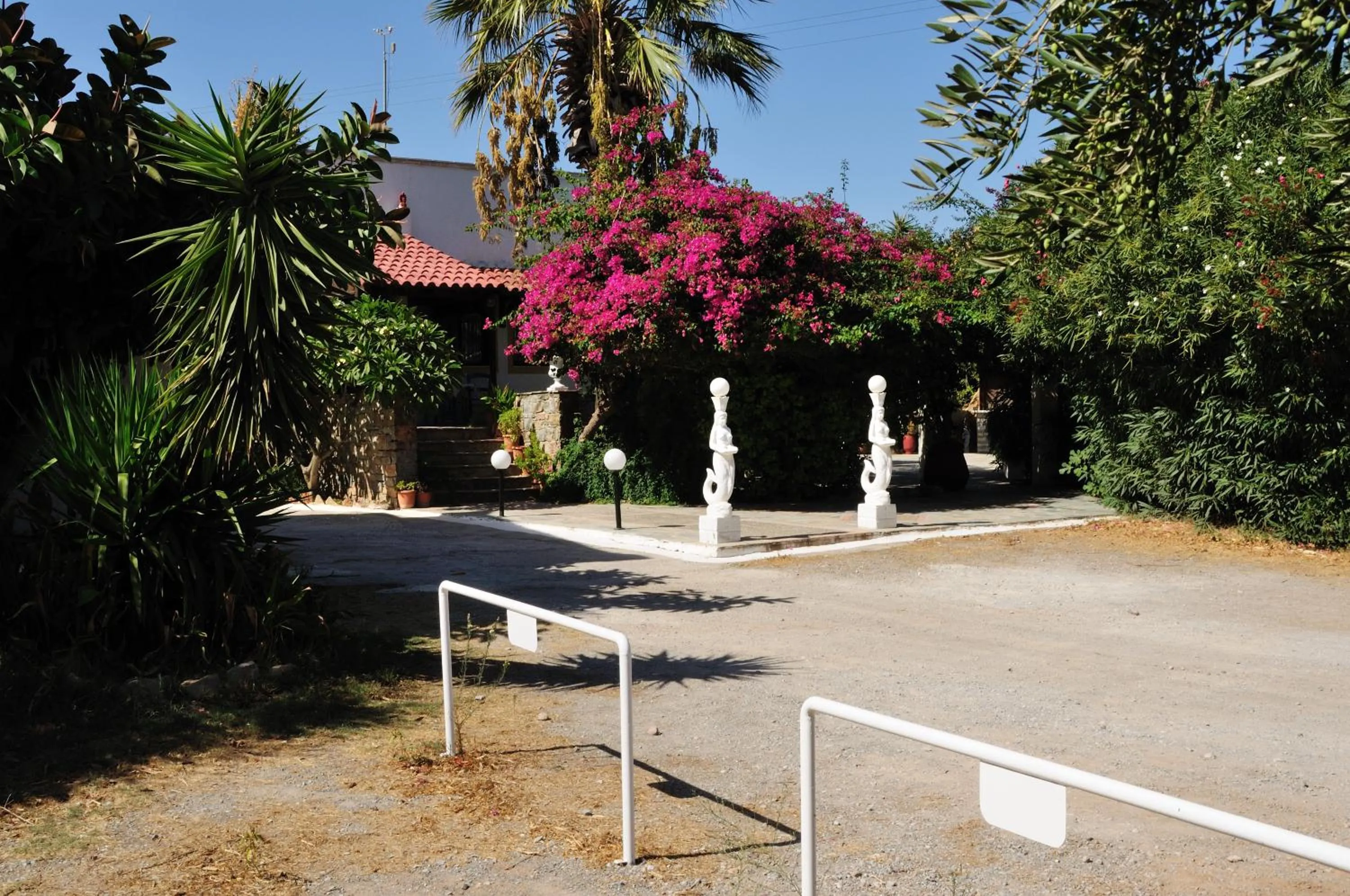 Facade/entrance in Hotel Marina Village