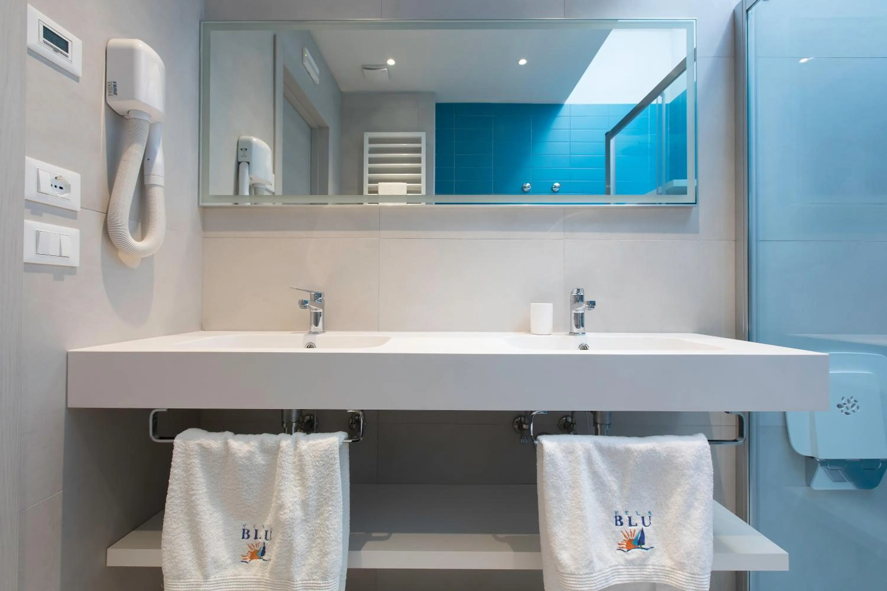 People in Vela Blu Camping Village