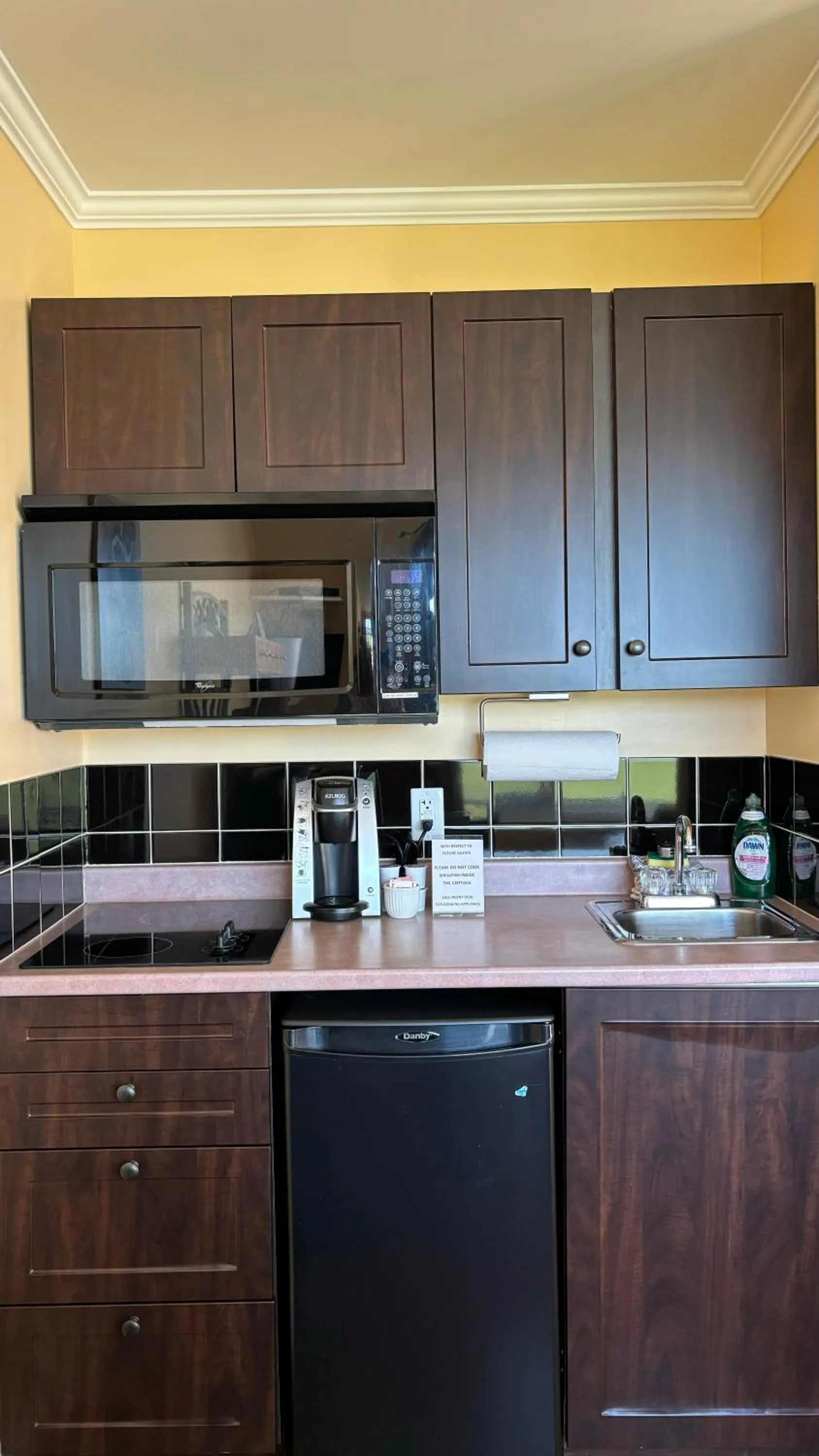 Seascape Coastal Retreat - 2 ADULTS ONLY - HOT TUB AND WITHOUT HOT TUB OCEANFRONT PROPERTY