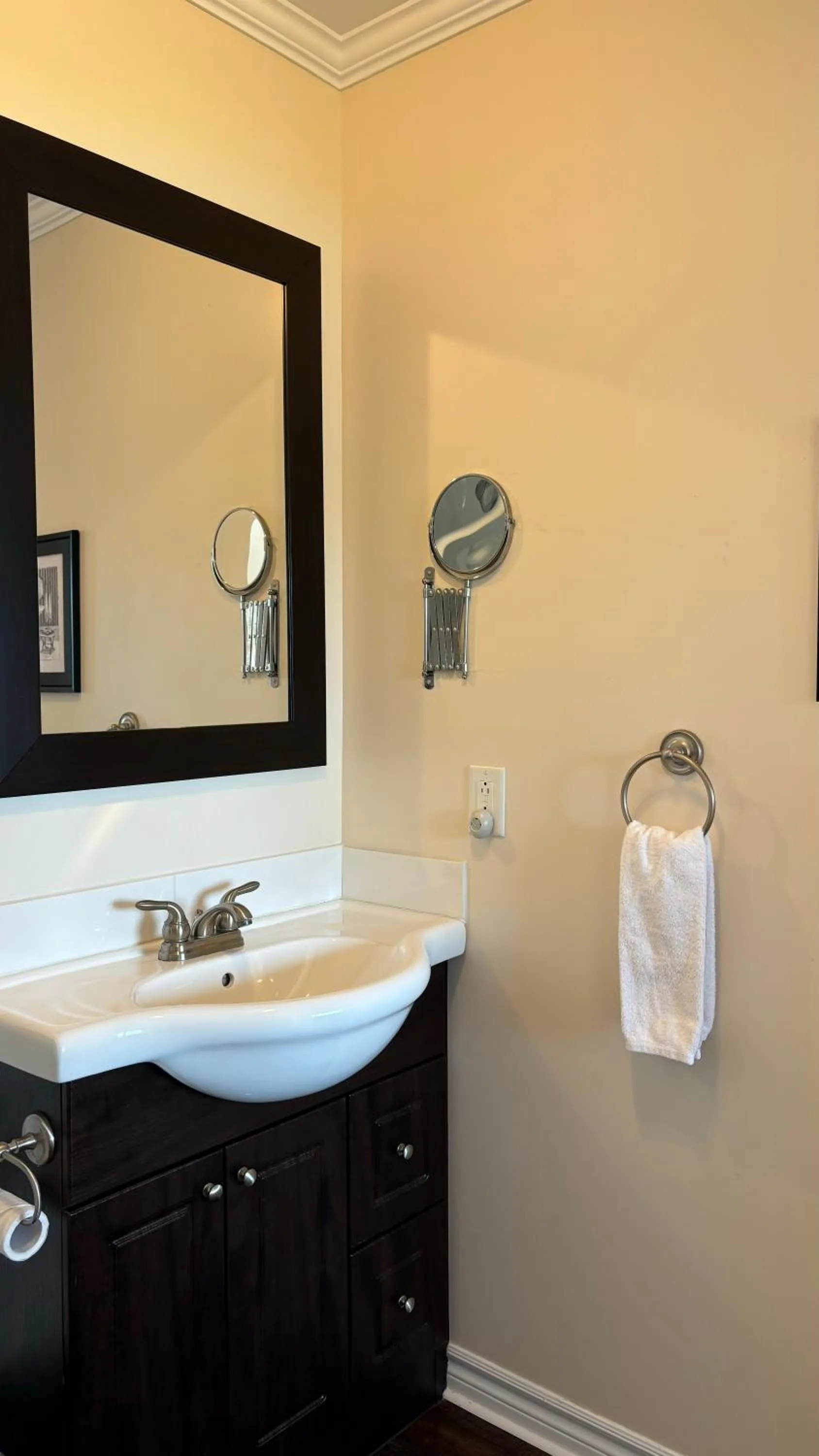 Seascape Coastal Retreat - 2 ADULTS ONLY - HOT TUB AND WITHOUT HOT TUB OCEANFRONT PROPERTY