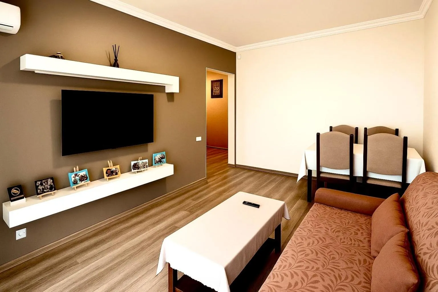 Communal lounge/ TV room, Bed in Panoramic 2BR Flame Towers View Old City Nizami St