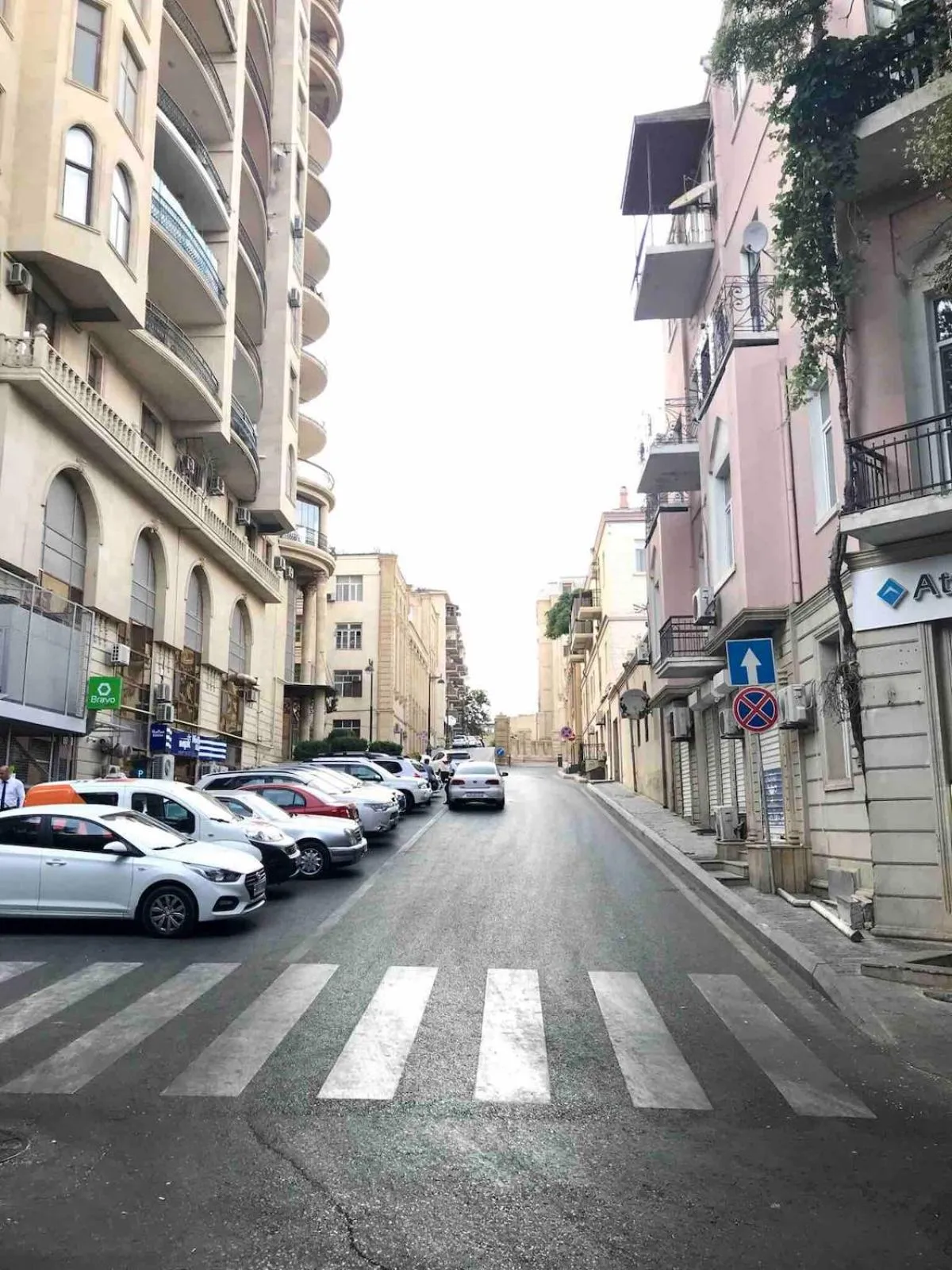 Day in Panoramic 2BR Flame Towers View Old City Nizami St