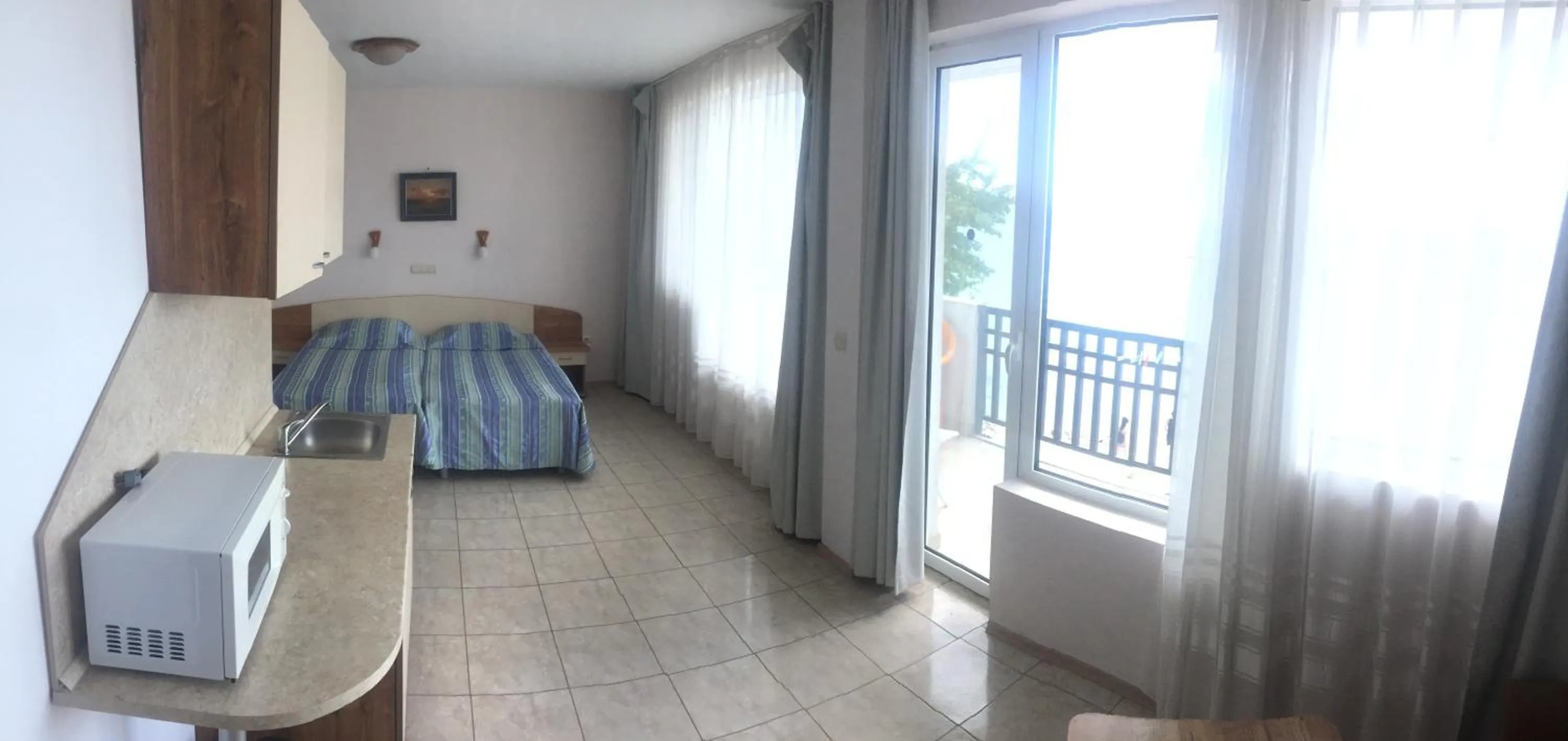 Photo of the whole room, Bed in Hotel Oasis - Beach Access