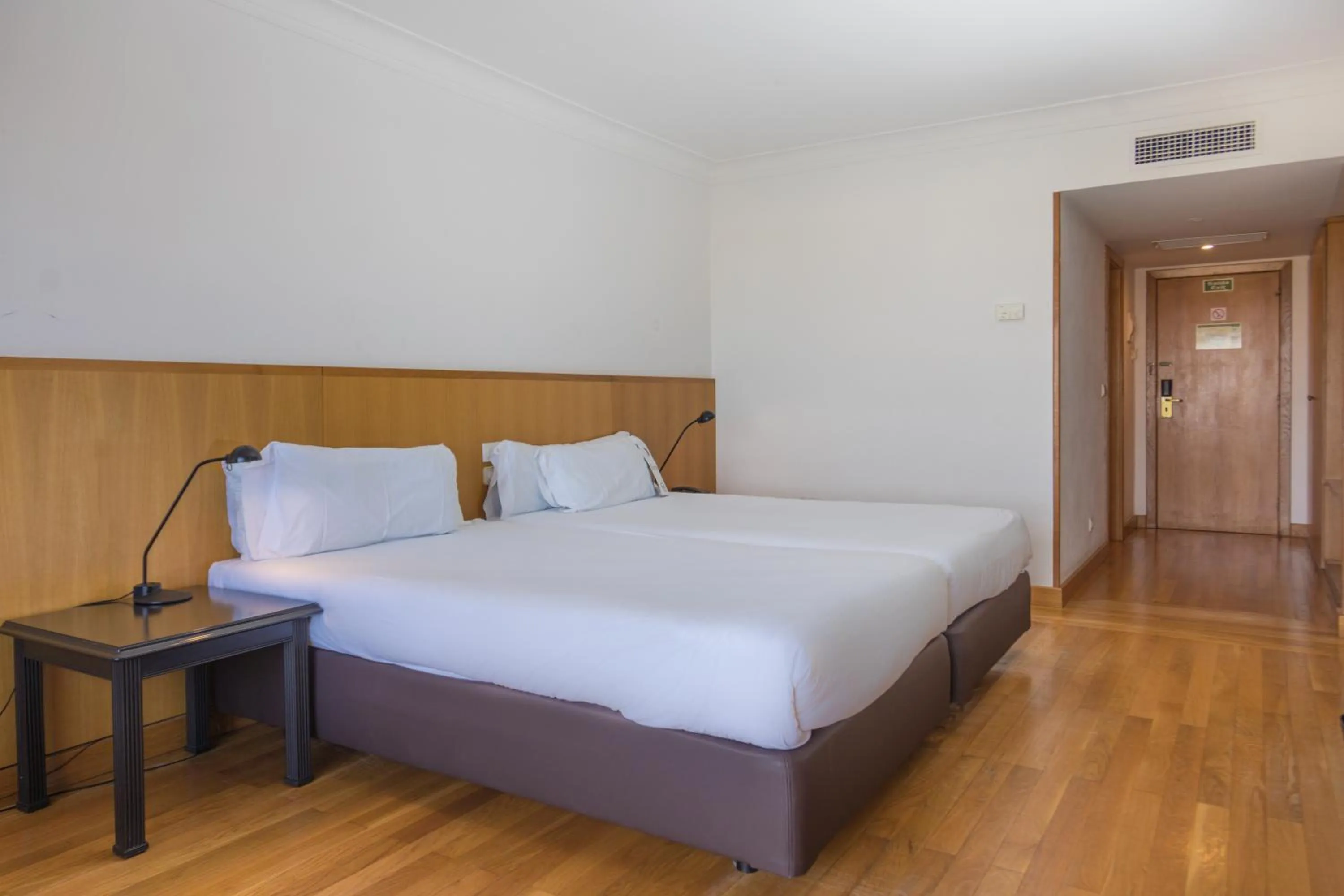 Bed in B&B HOTEL Sado Setúbal