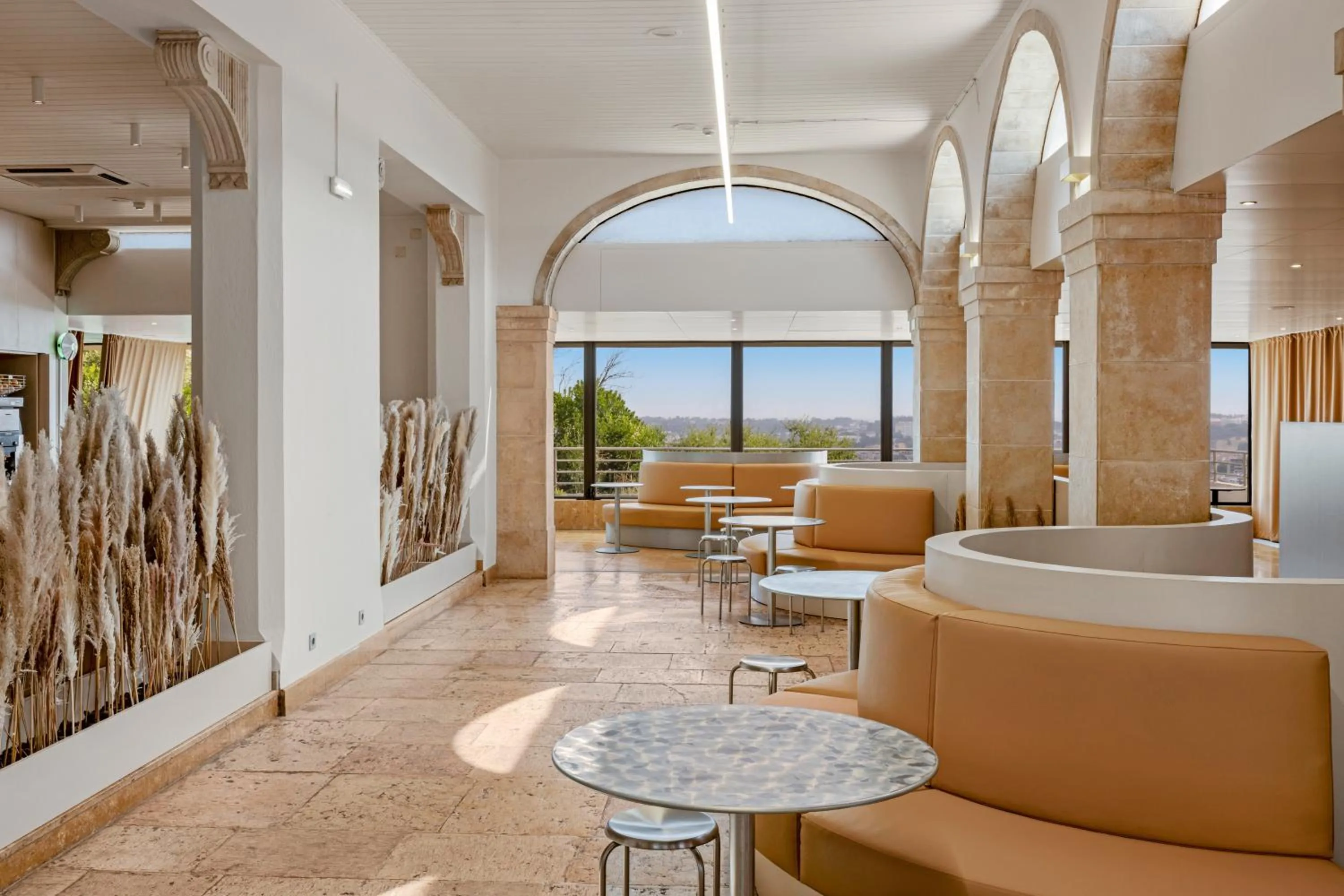 Seating area in B&B HOTEL Sado Setúbal