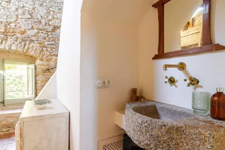 Bathroom in Can Bassa