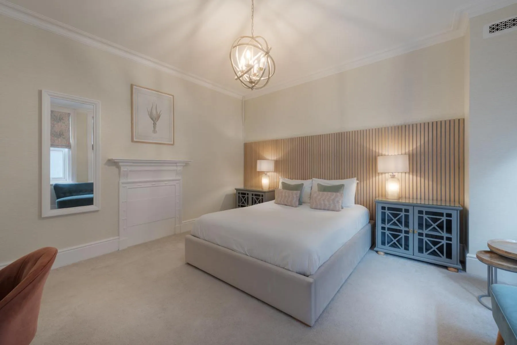 Bed in Florence Suite Boutique Hotel and Restaurant