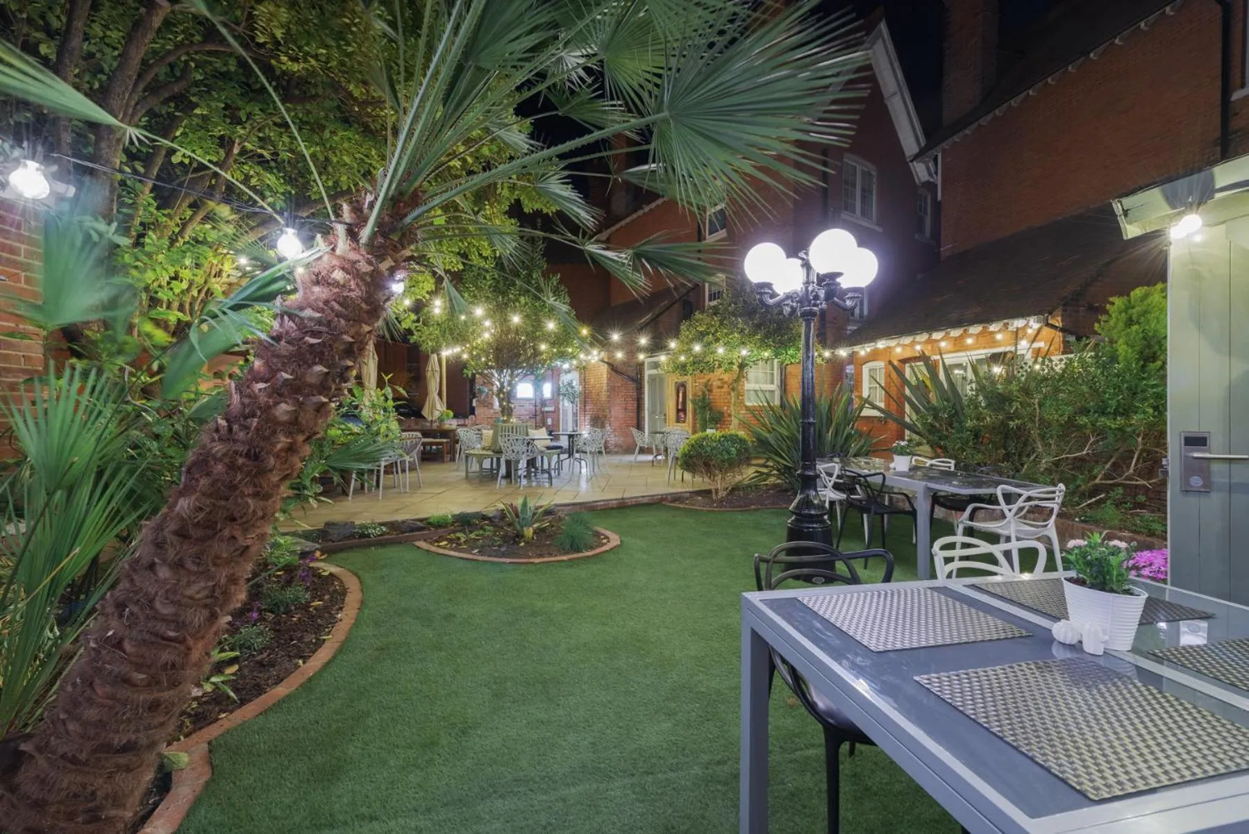 Patio in Florence Suite Boutique Hotel and Restaurant