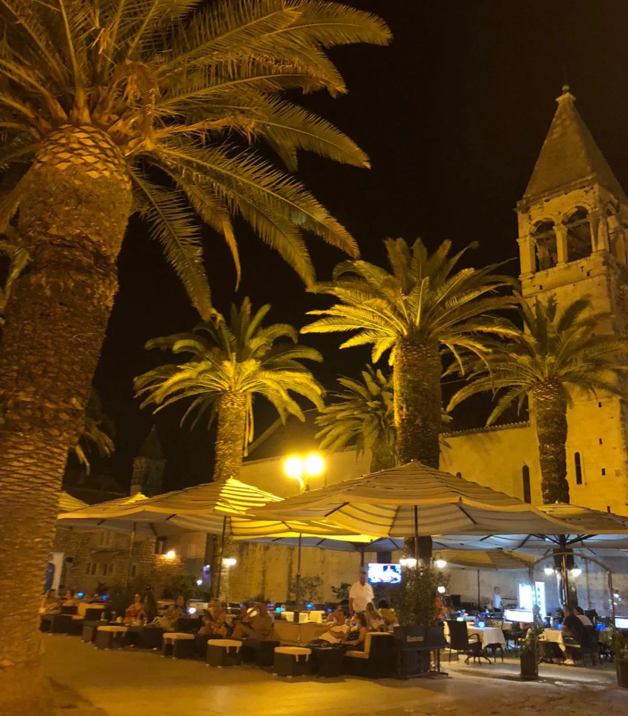 Restaurant/places to eat in Zimmer Room Trogir Kastela Split