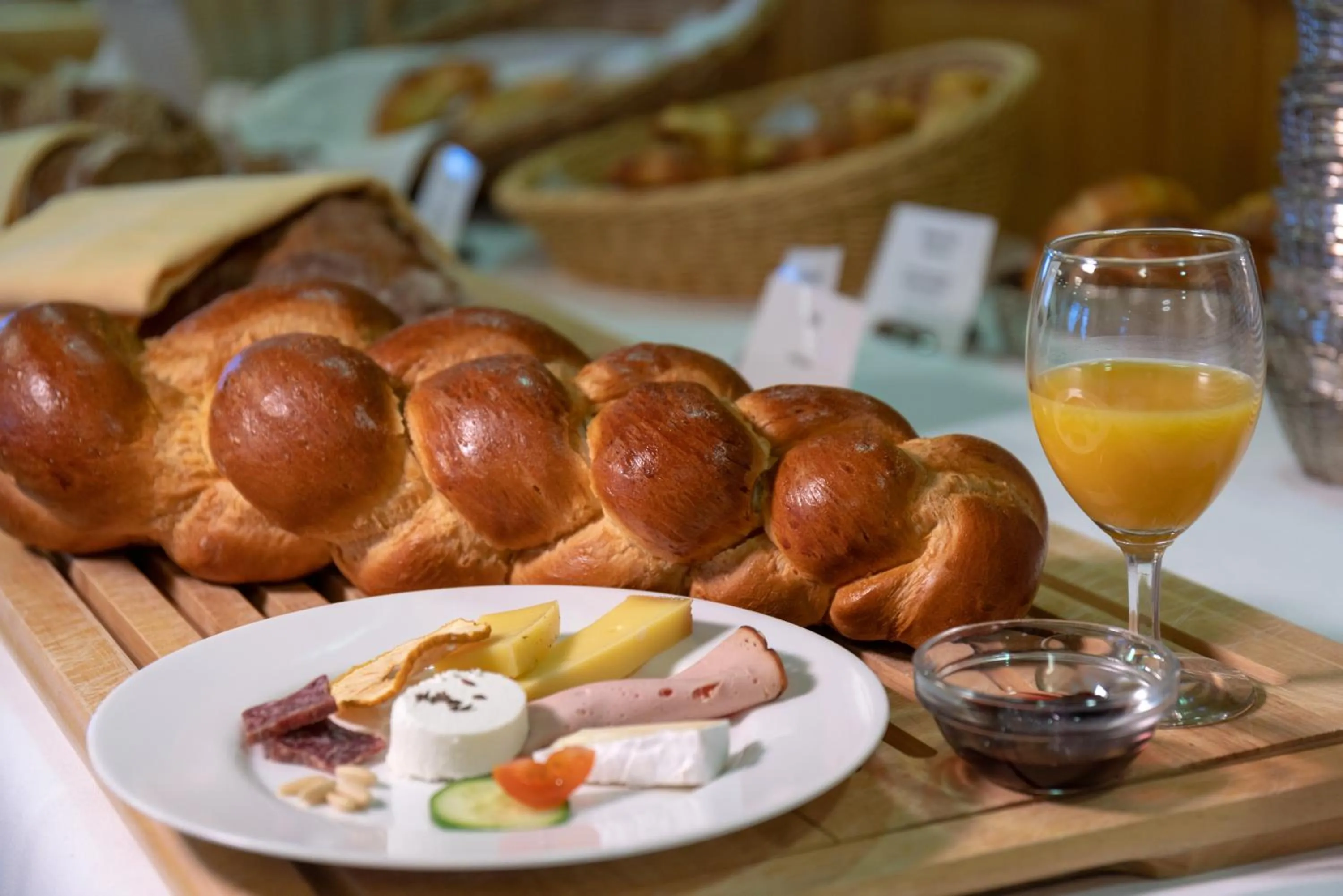 Food and drinks in Hotel Stump's Alpenrose