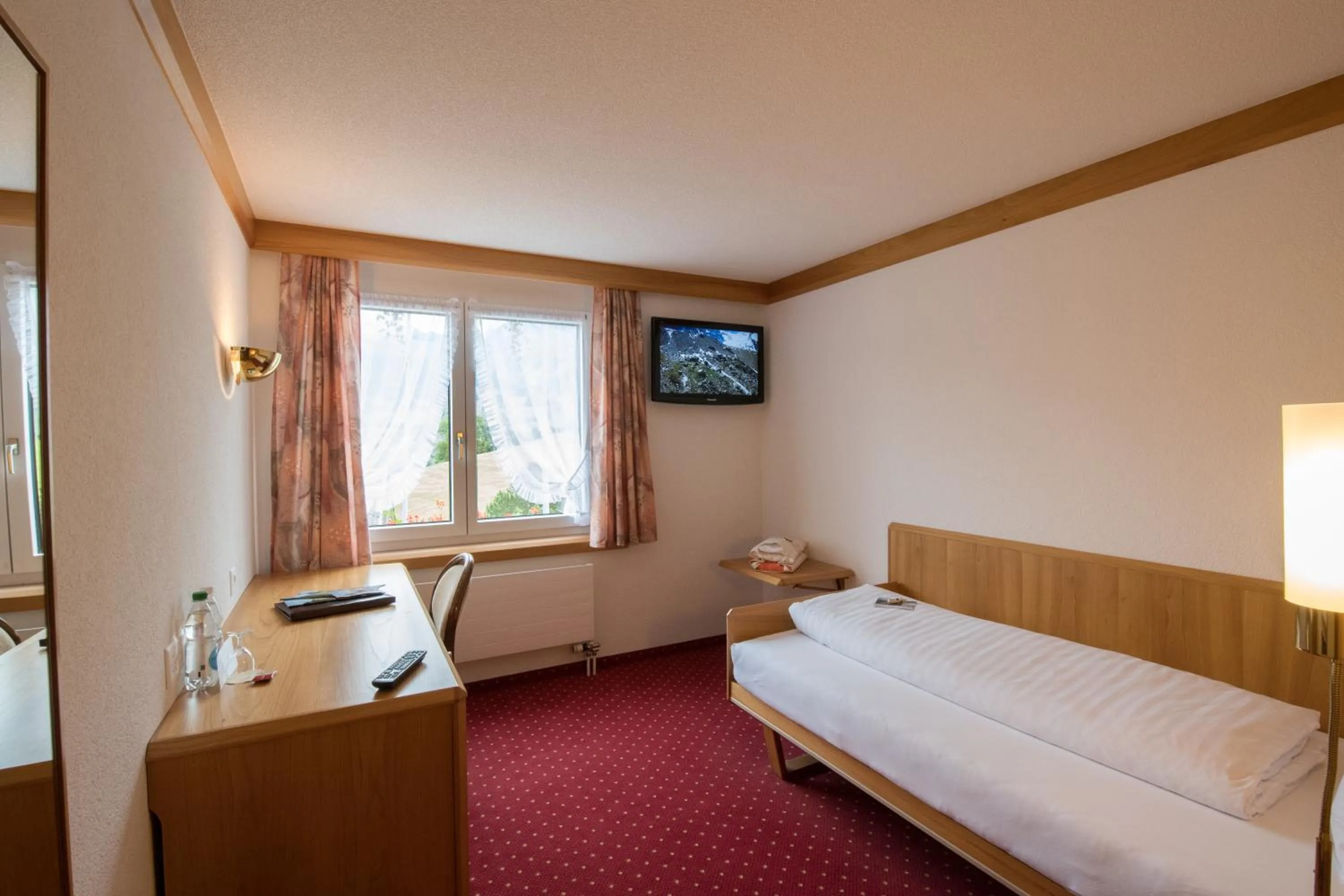 Photo of the whole room, Bed in Hotel Stump's Alpenrose