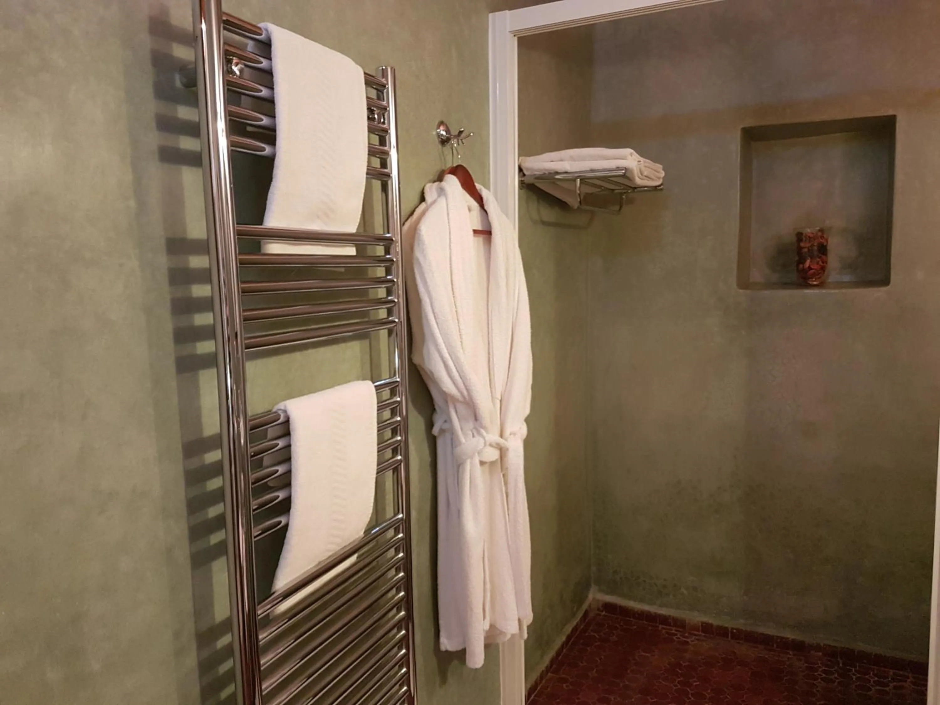 Shower in Riad Dar Karima