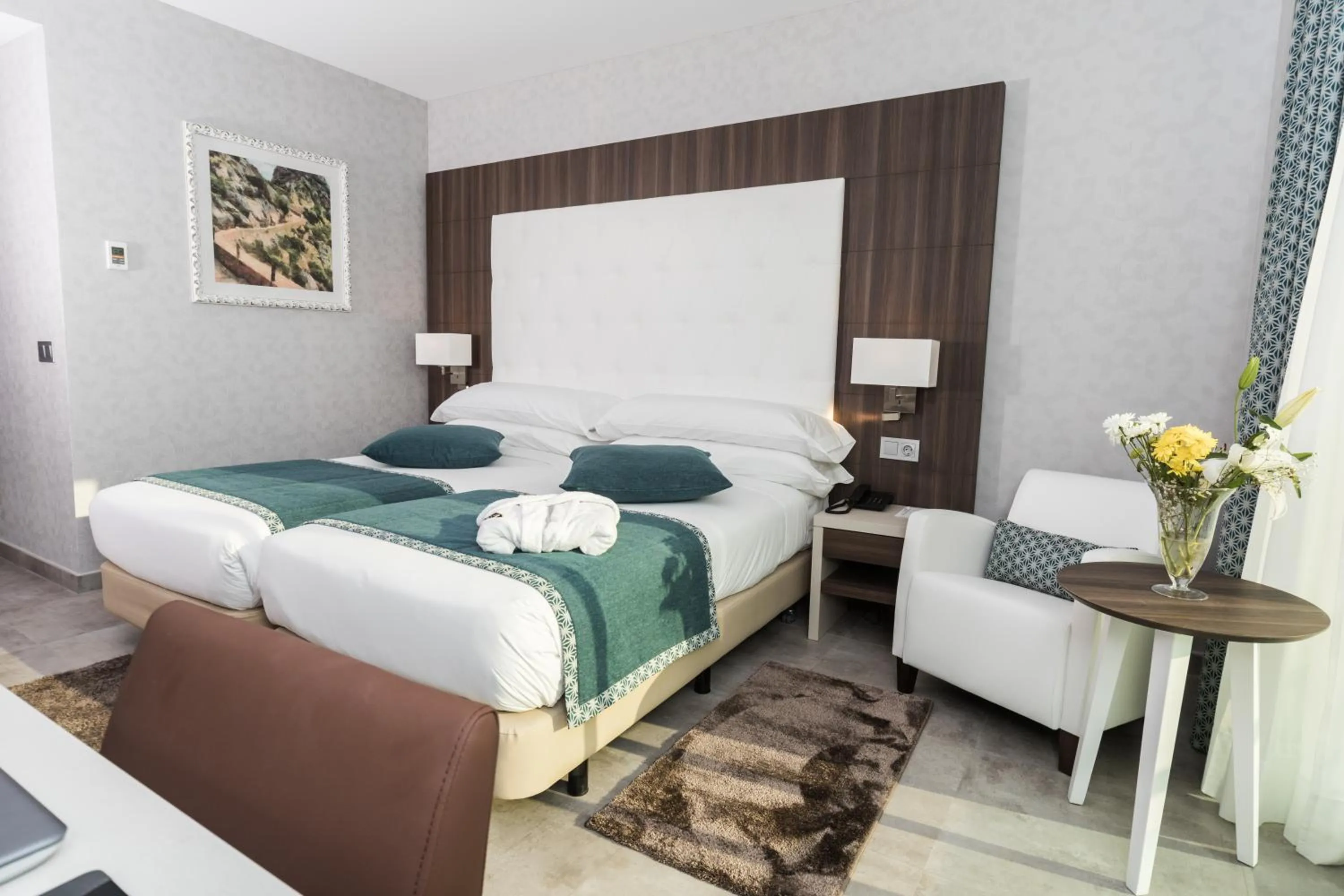 Bed in AZ Hôtels Montana