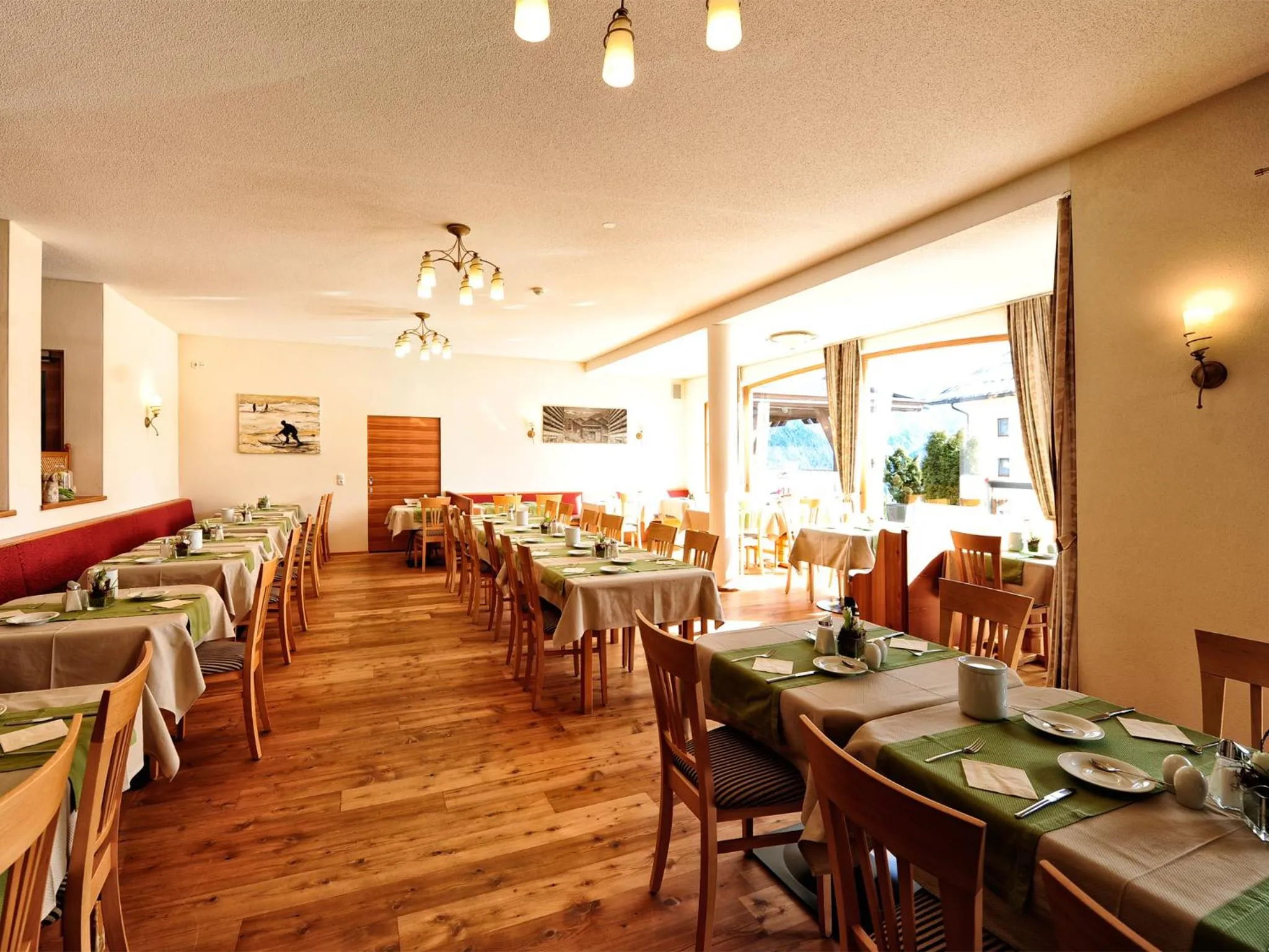 Restaurant/places to eat in Hotel Röck Garni