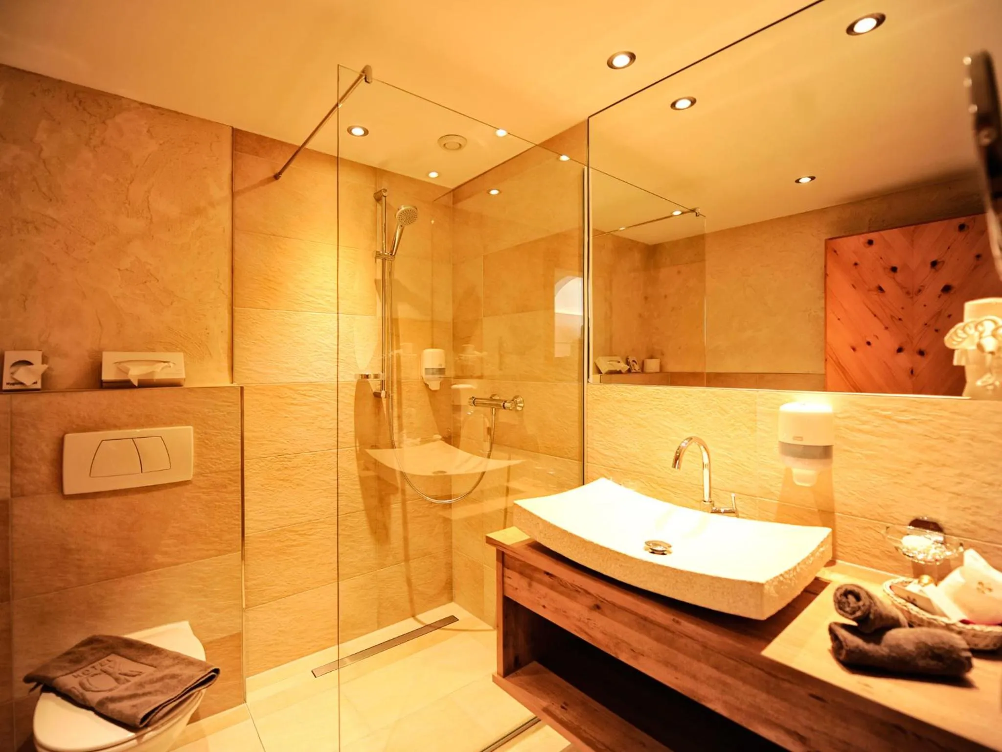 Bathroom in Hotel Röck Garni