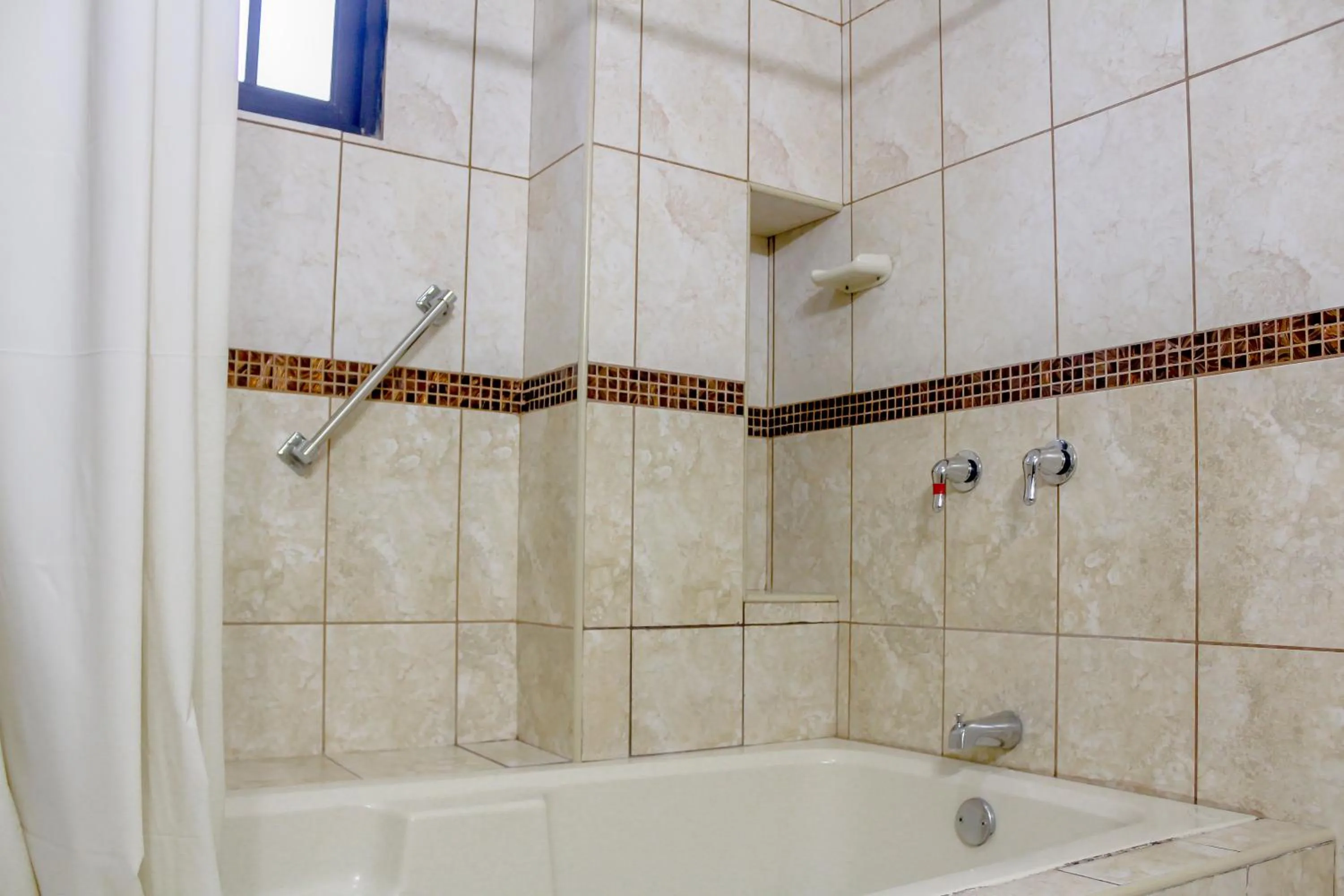 Bathroom in Hotel Monteolivos