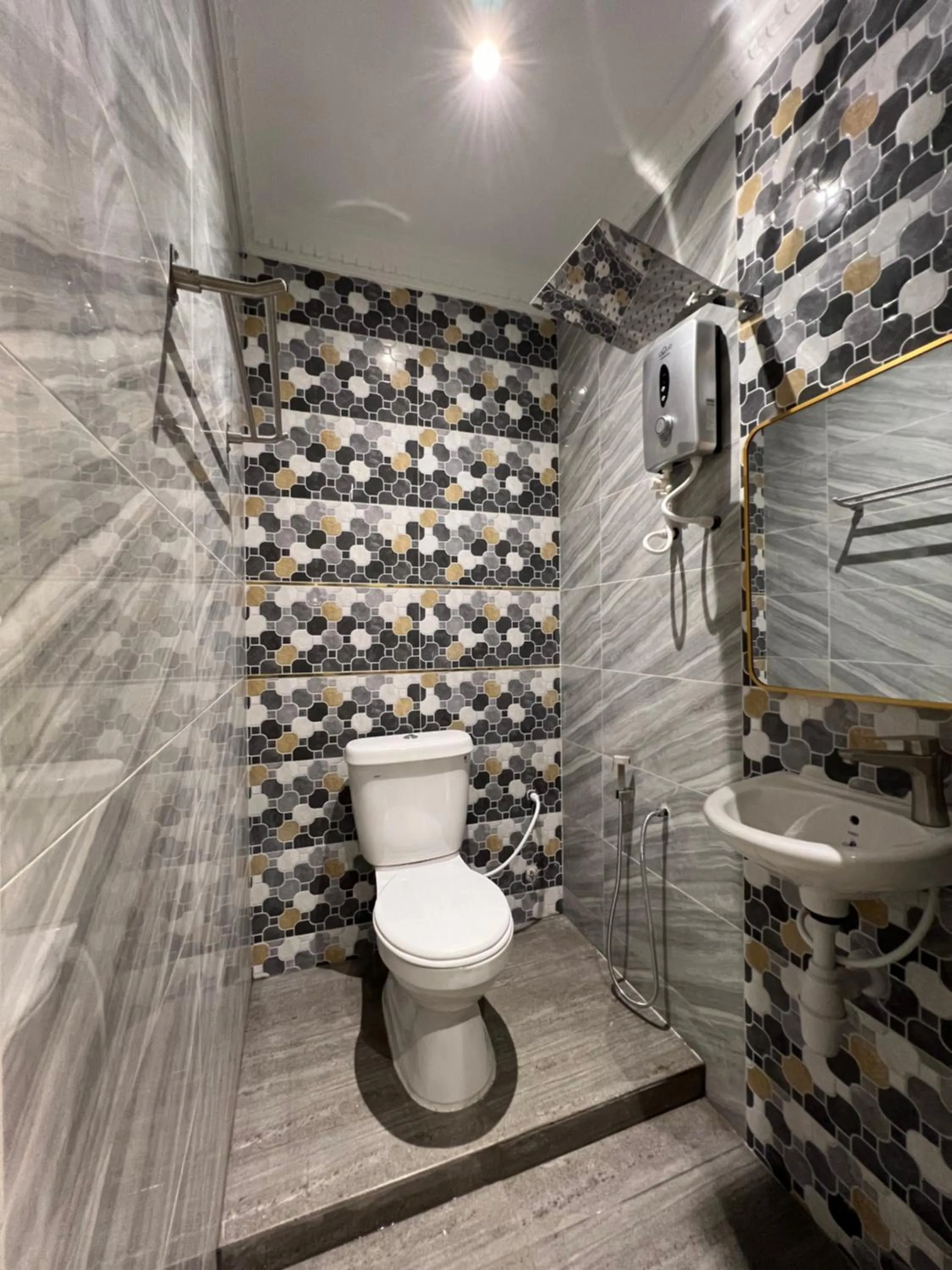 Ghazrin's Garuda Hotel