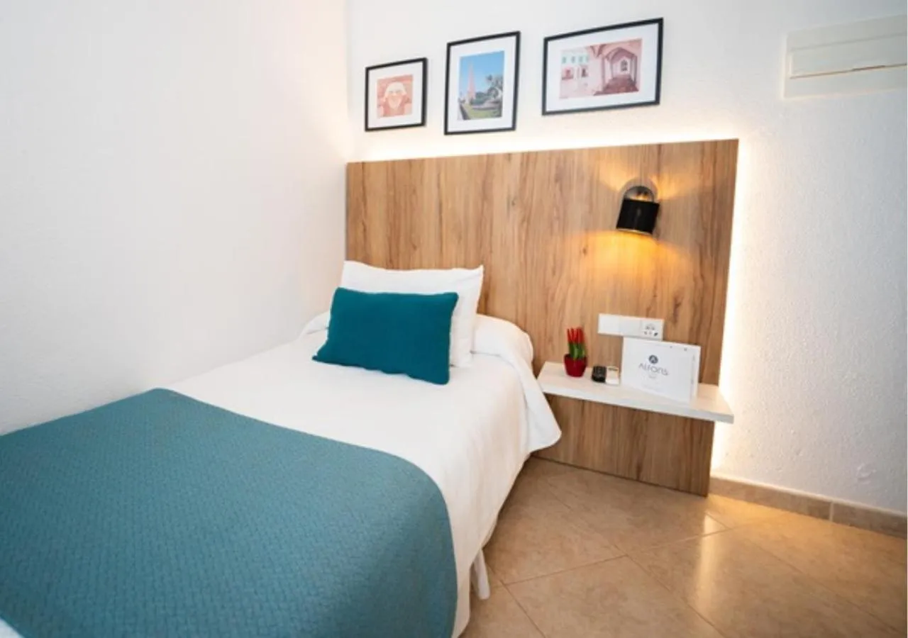 Bedroom, Bed in Alfons Hotel