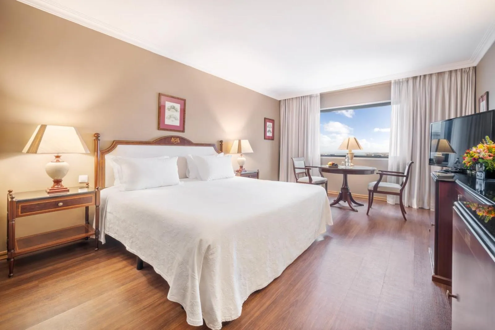 Classic Double or Twin Room with River View - single occupancy in Dom Pedro Lisboa Hotel, a member of Radisson Individuals
