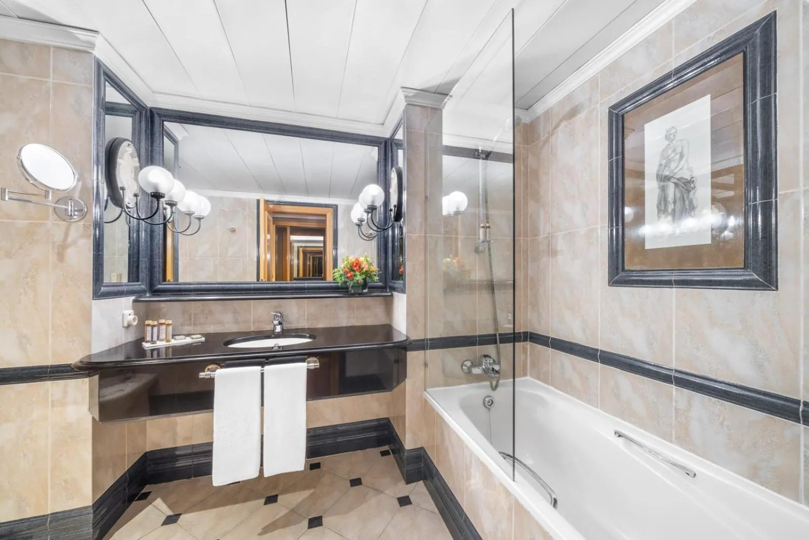 Classic Double or Twin Room with River View - single occupancy in Dom Pedro Lisboa