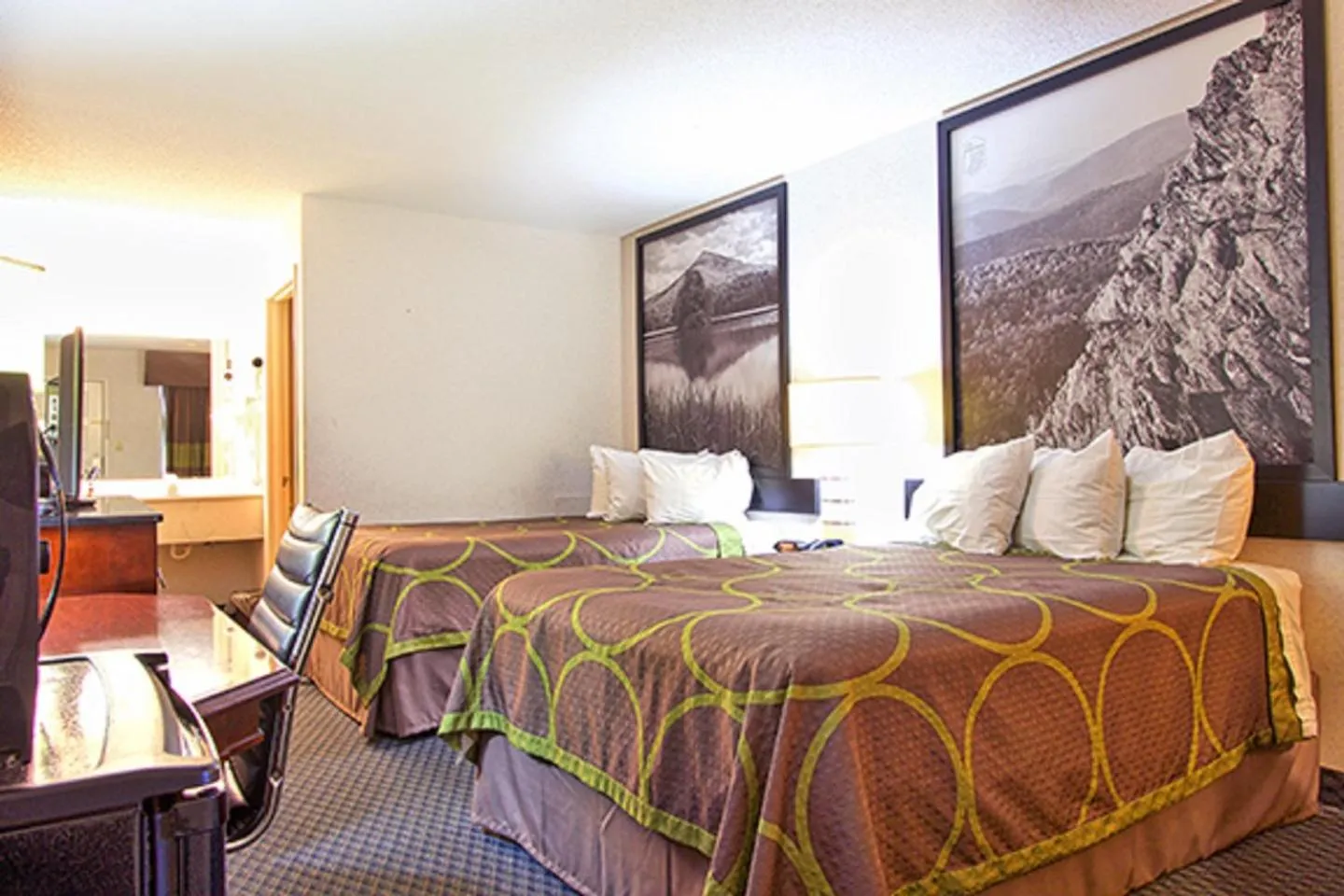 Bed in Super 8 by Wyndham Christiansburg