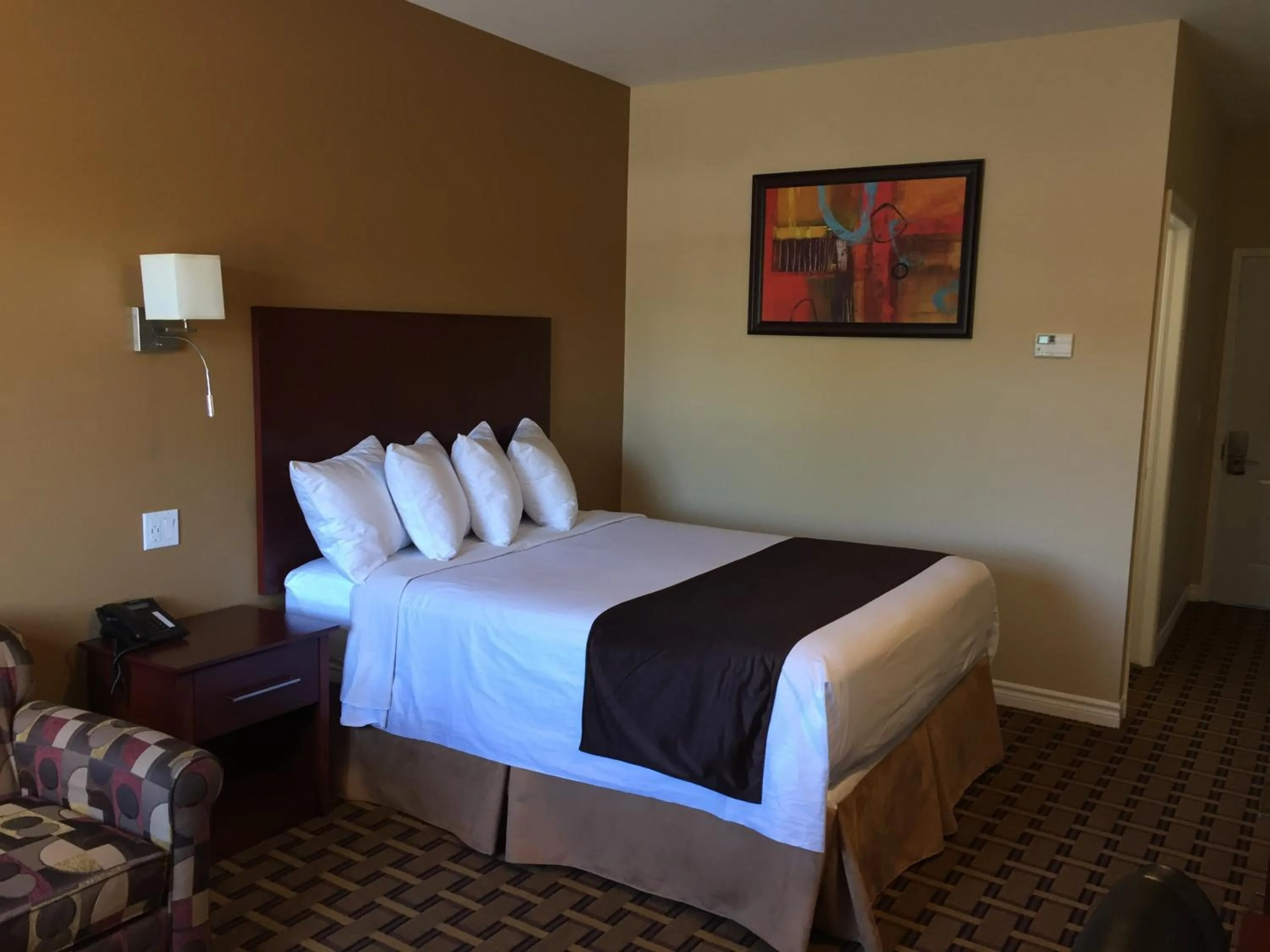 Bed in Fox Motor Inn