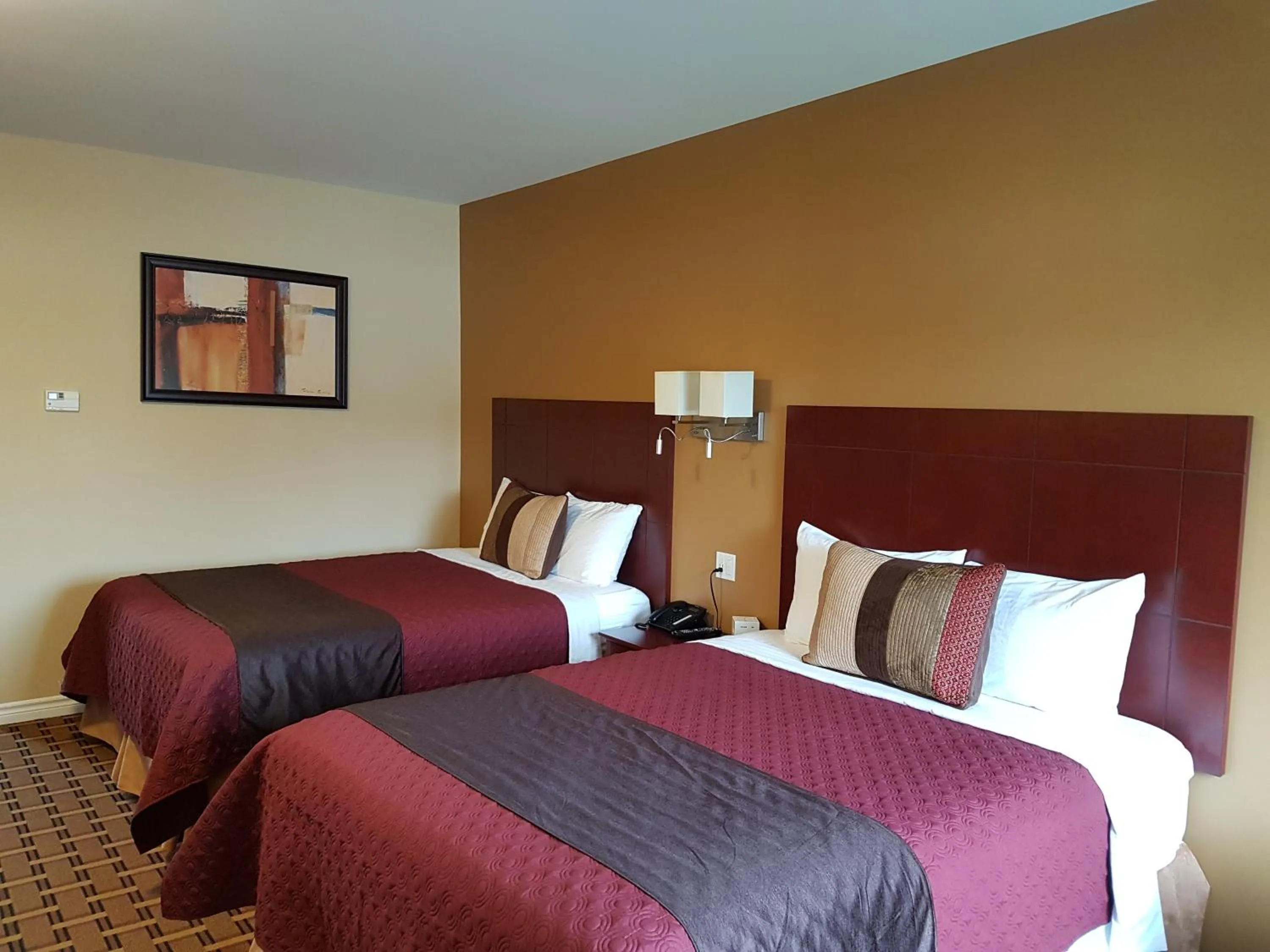 Bed in Fox Motor Inn