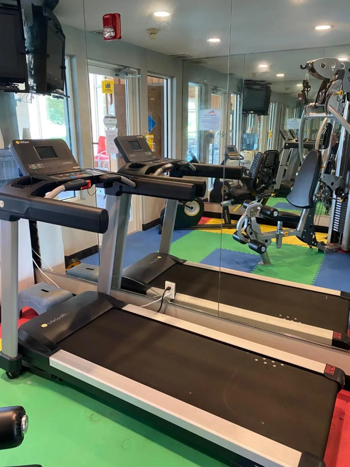 Fitness centre/facilities in Baymont by Wyndham Pella