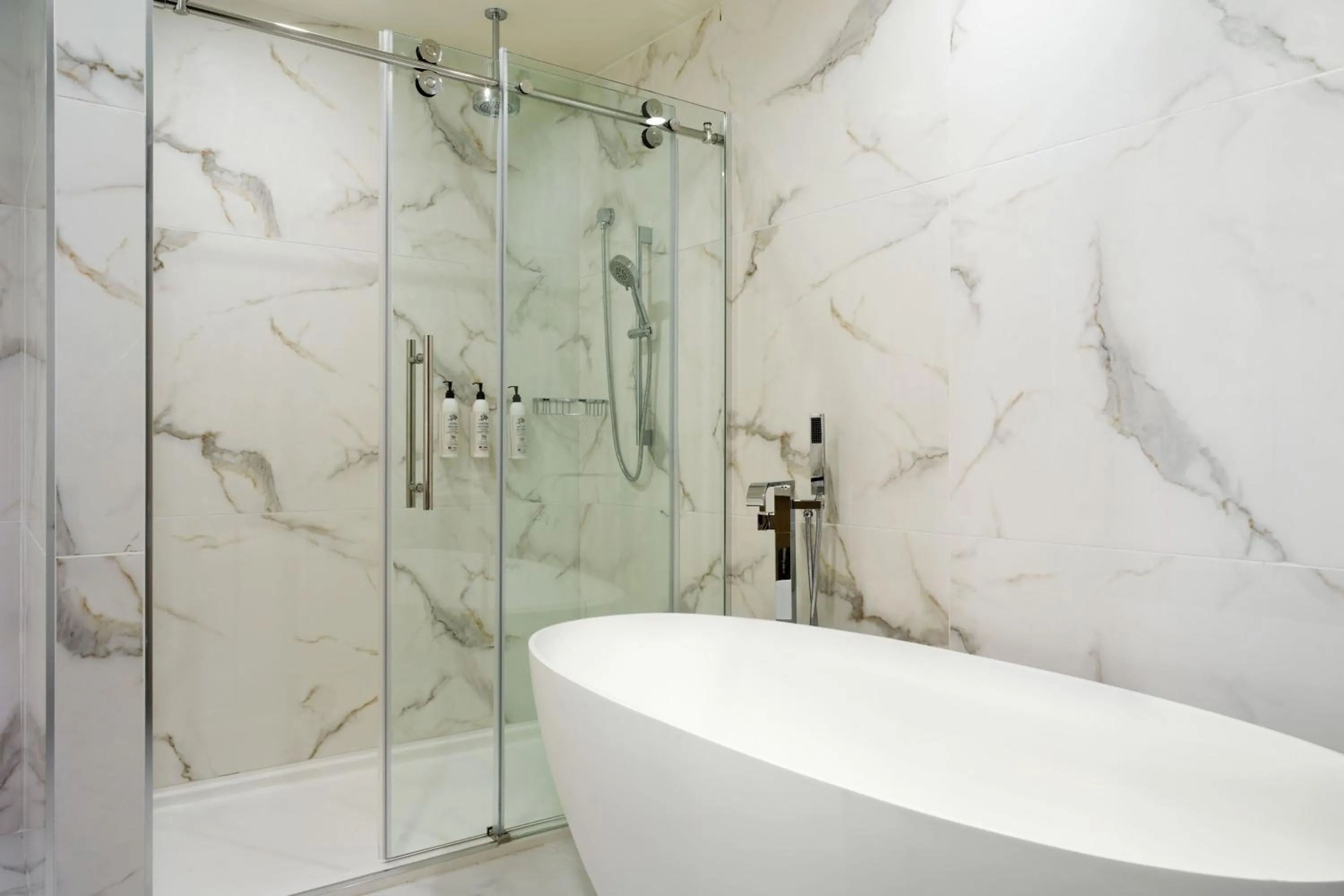 Bathroom in Delta Hotels by Marriott Ontario Airport