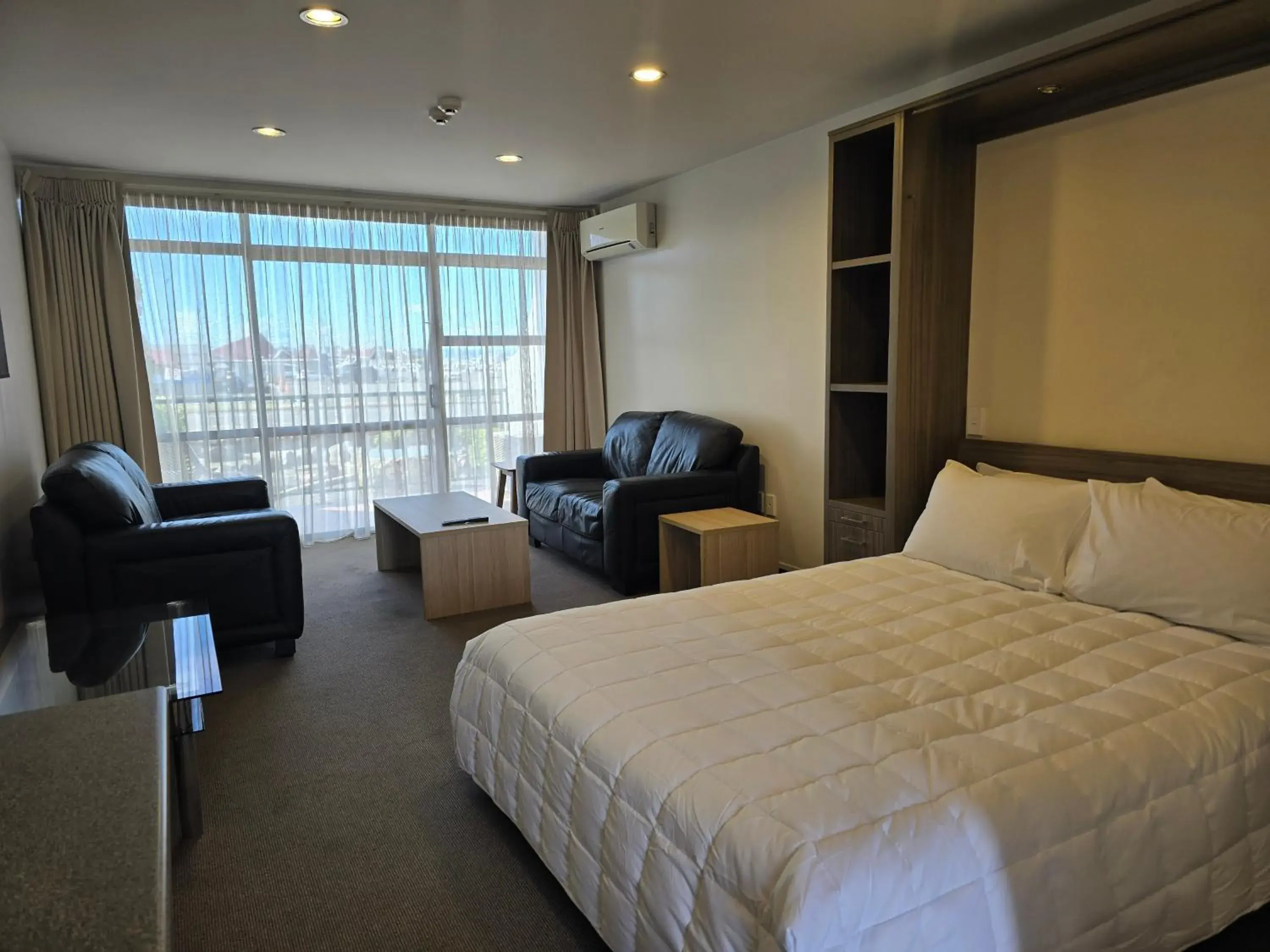 Queen Room in Bluewater Hotel Queen Room in Bluewater Hotel