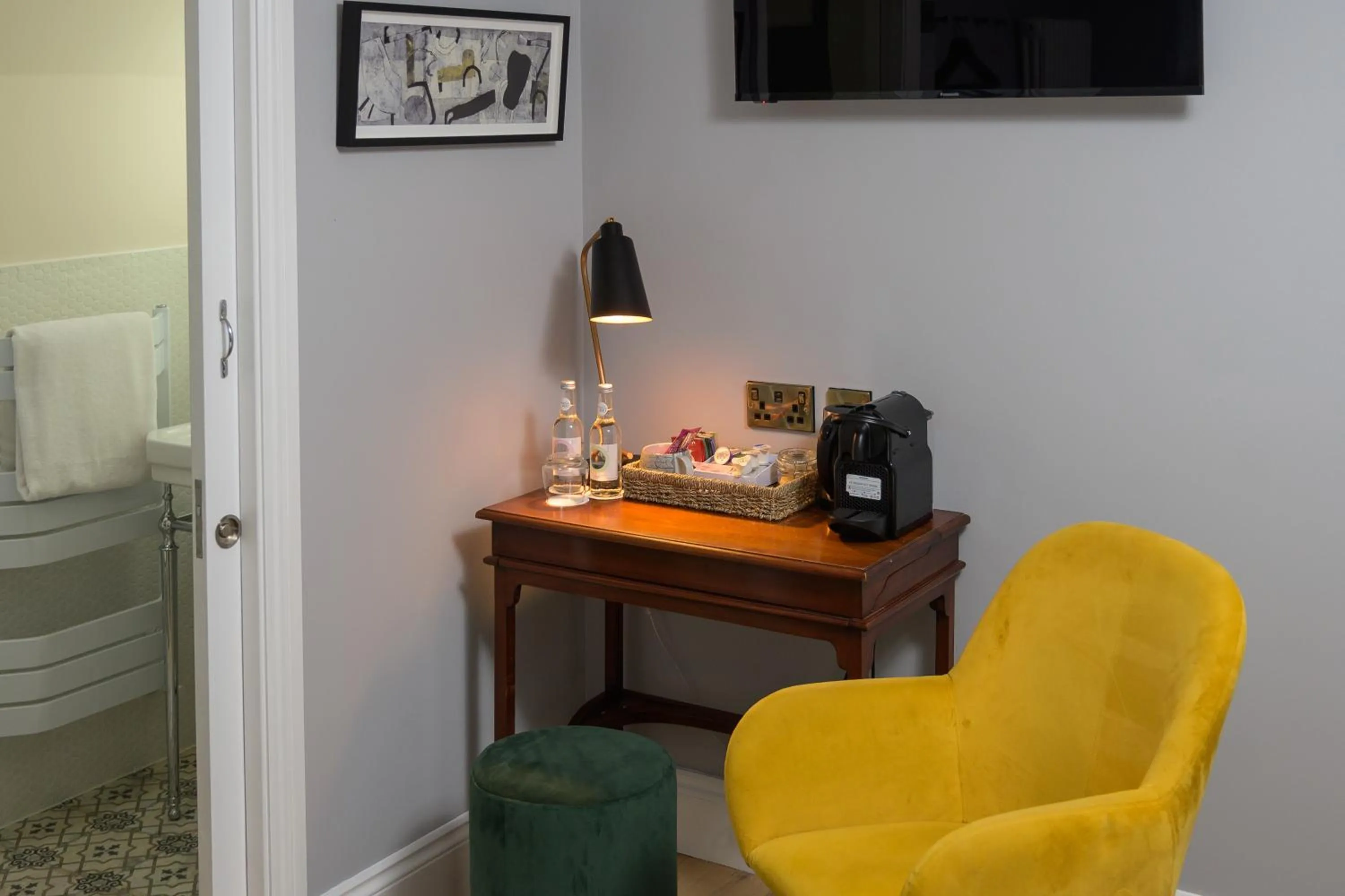 Decorative detail in Eight