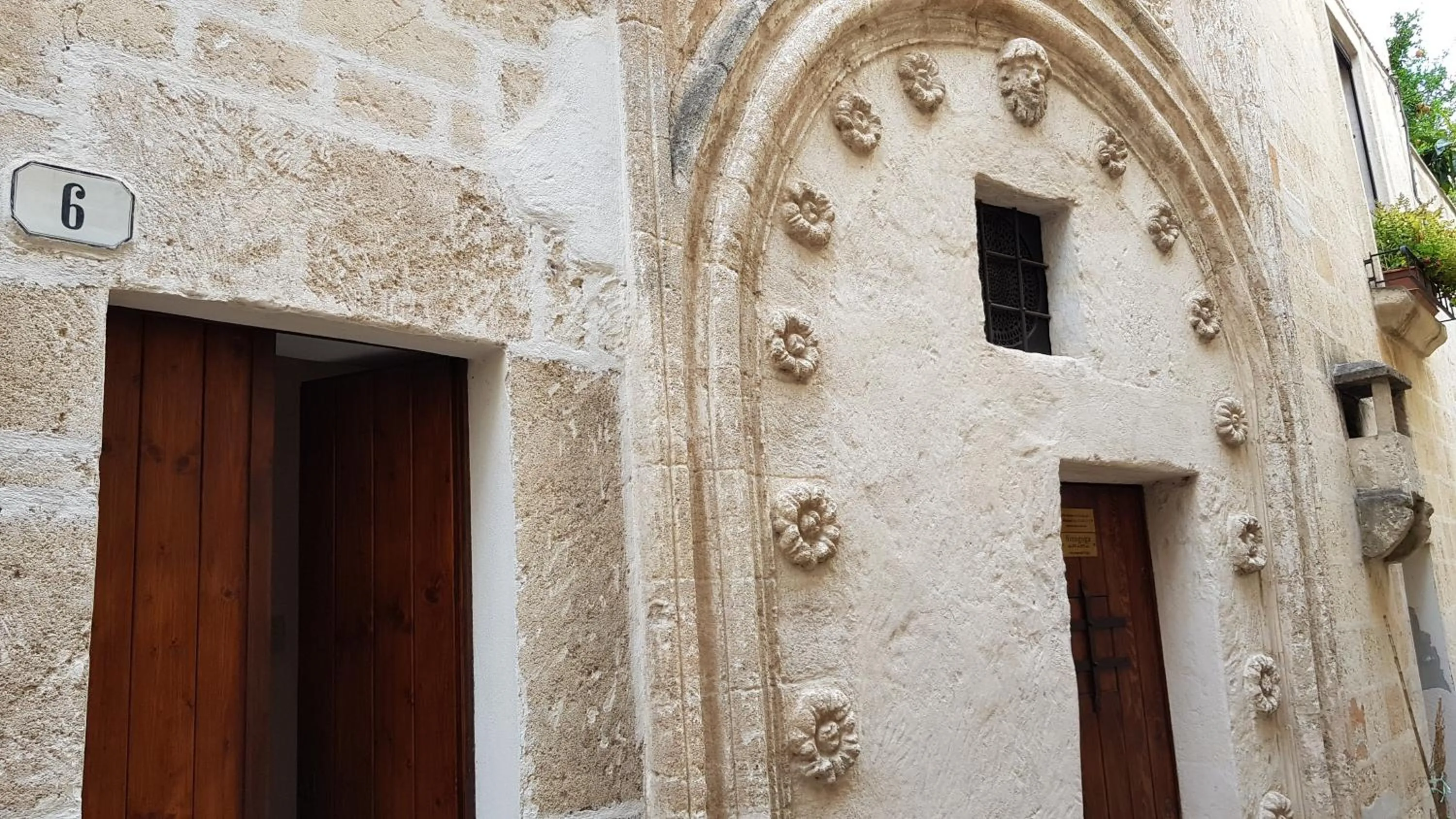 Facade/entrance in B&B La Sinagoga